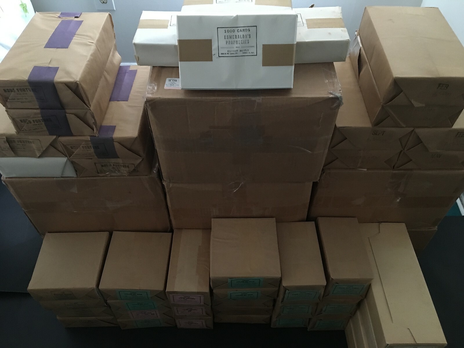 1940S -60S HUGE 210 UNOPENED VENDOR BRICKS OF ARCADE VENDING CARDS OVER 150000CT