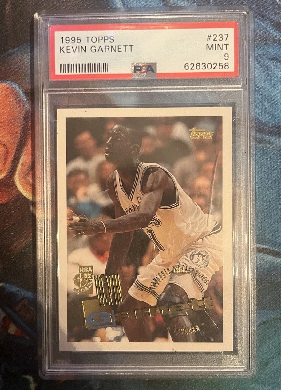 1995 Kevin Garnett Topps RC #237 PSA 9 Mint *Crack on Front of Case*
