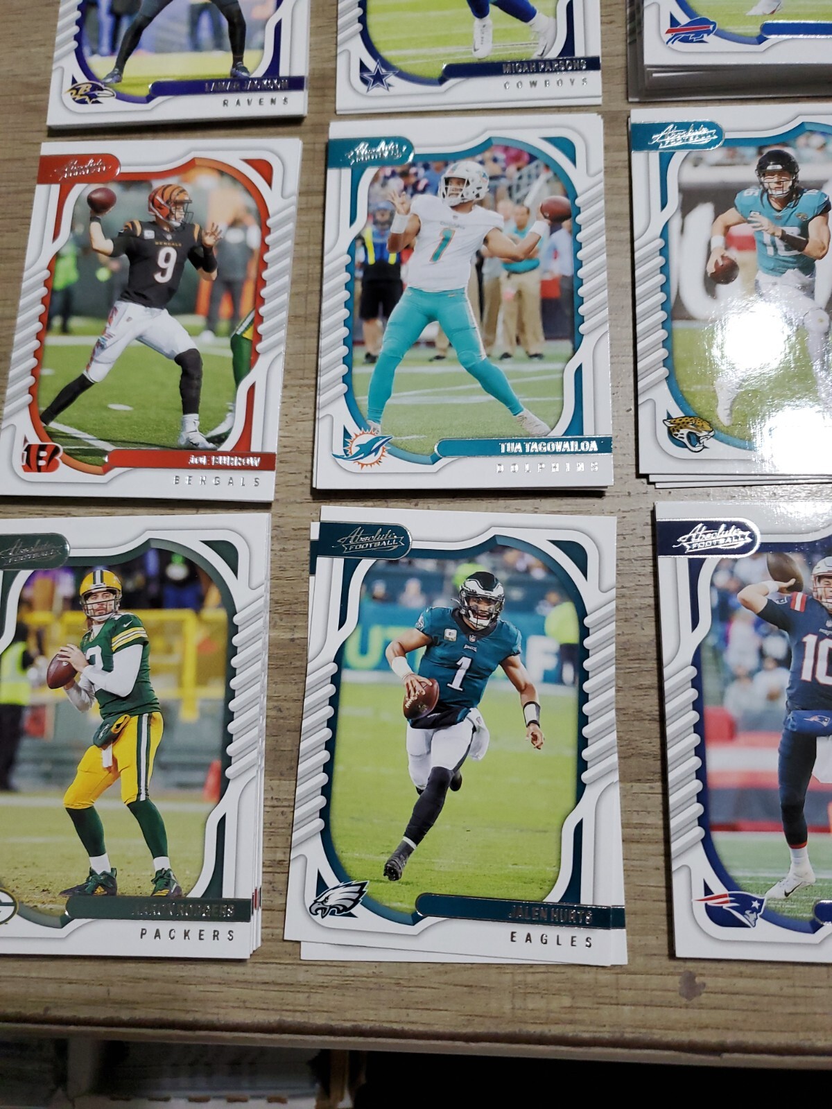 2022 Absolute Football Complete Set Rookies and Vets #1-200