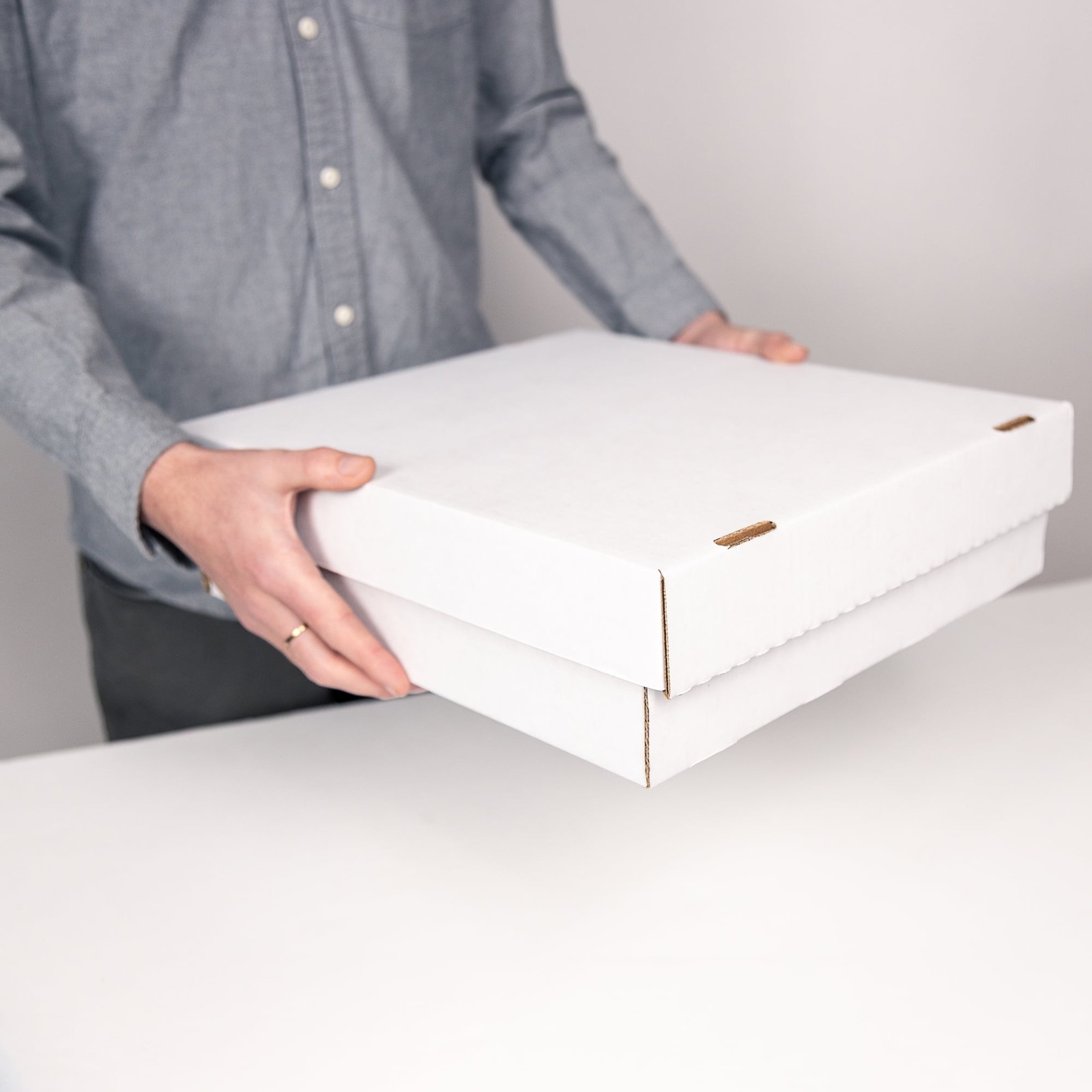 Trading Card Storage Box – 3200ct Capacity, White Cardboard Divided Organizer