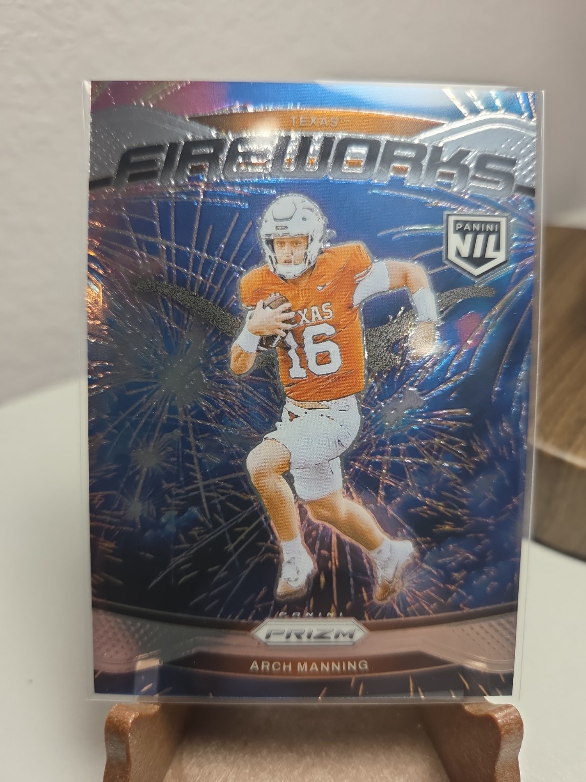 Arch Manning Fireworks!! 2025 Panini NIL Prizm Texas Longhorns