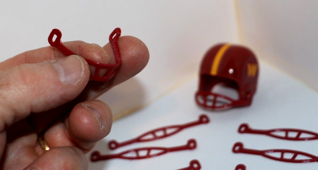 x10 Burgundy Facemasks Old Style Football Gumball Helmets OPI QB Miniature Mini