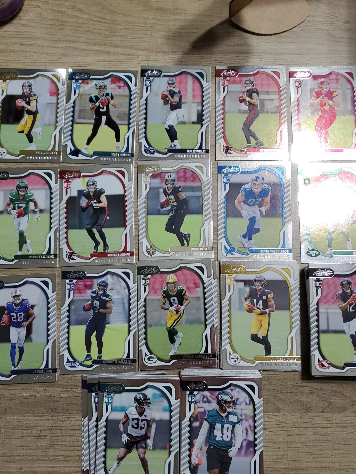 2022 Absolute Football Complete Set Rookies and Vets #1-200