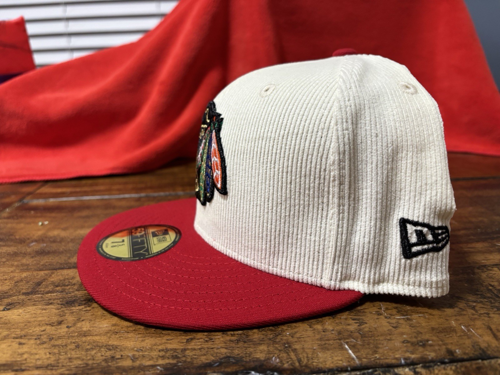 Chicago Blackhawks White Cream Corduroy Red New Era Fitted Hat 7 5/8 Gray UV