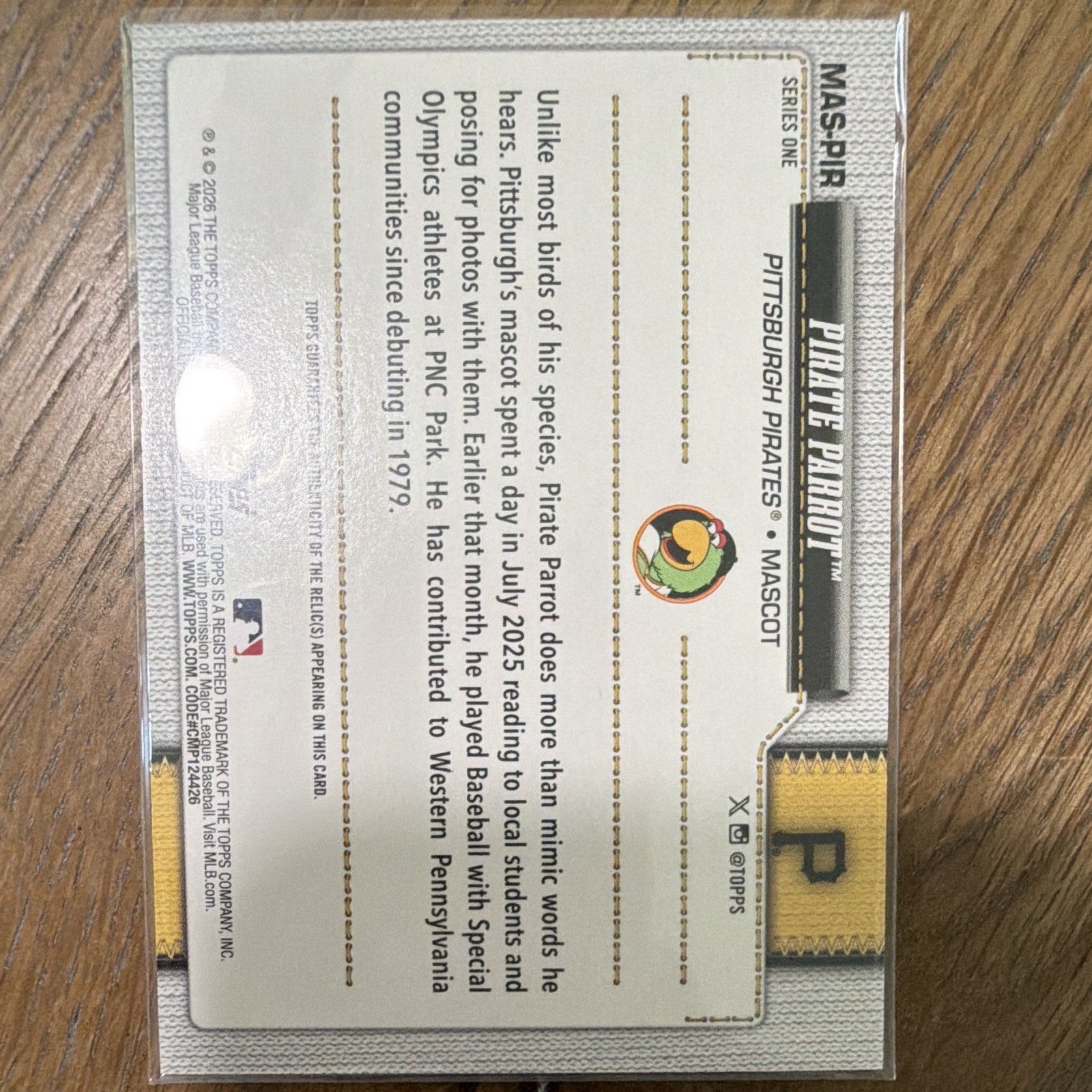 Topps 2026 Series 1 Mascot Relics Pirate Parrot #MAS-PIR Pittsburgh Pirates MEM