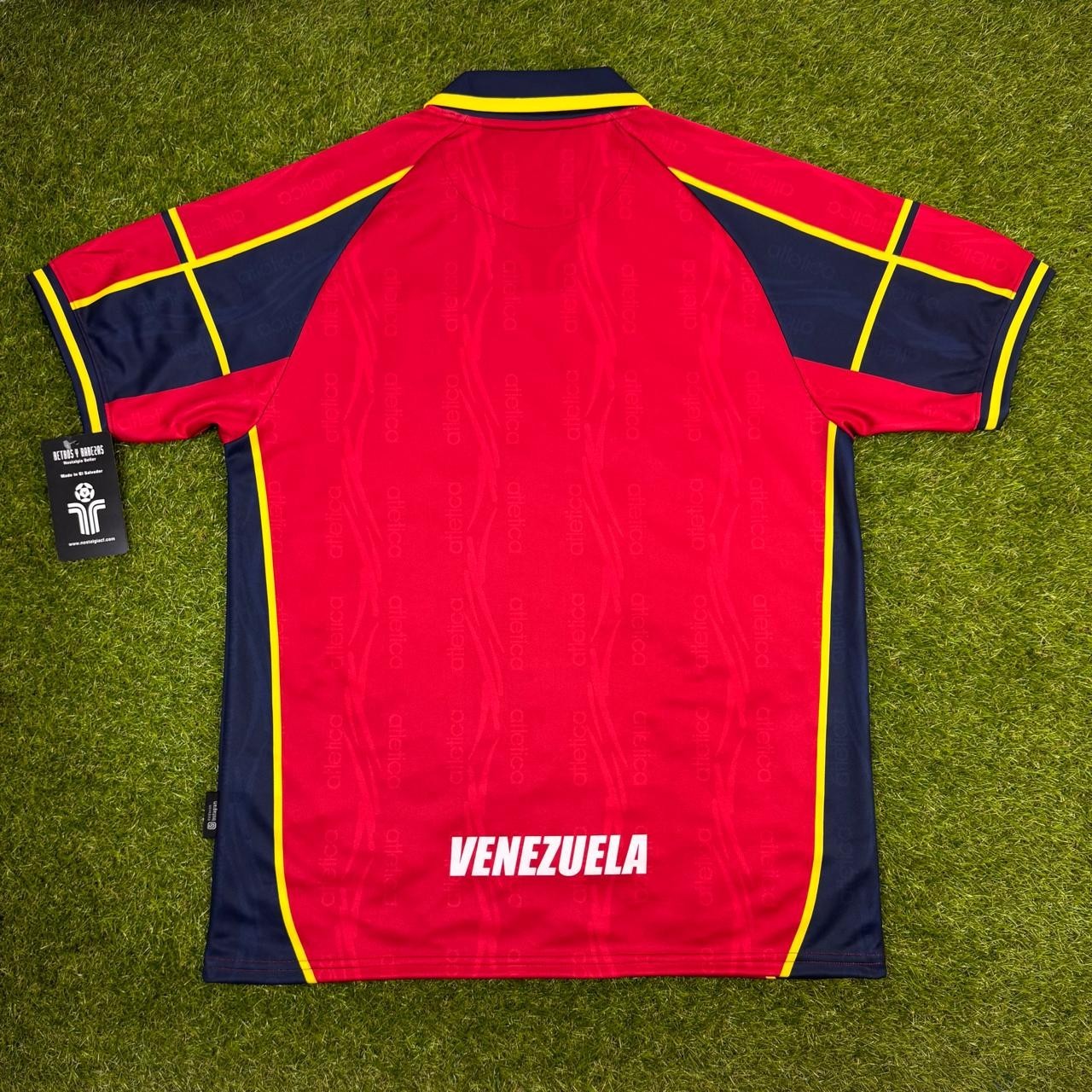 Venezuela, Men’s Retro Soccer Jersey, 2001 (Tallaje Americano)