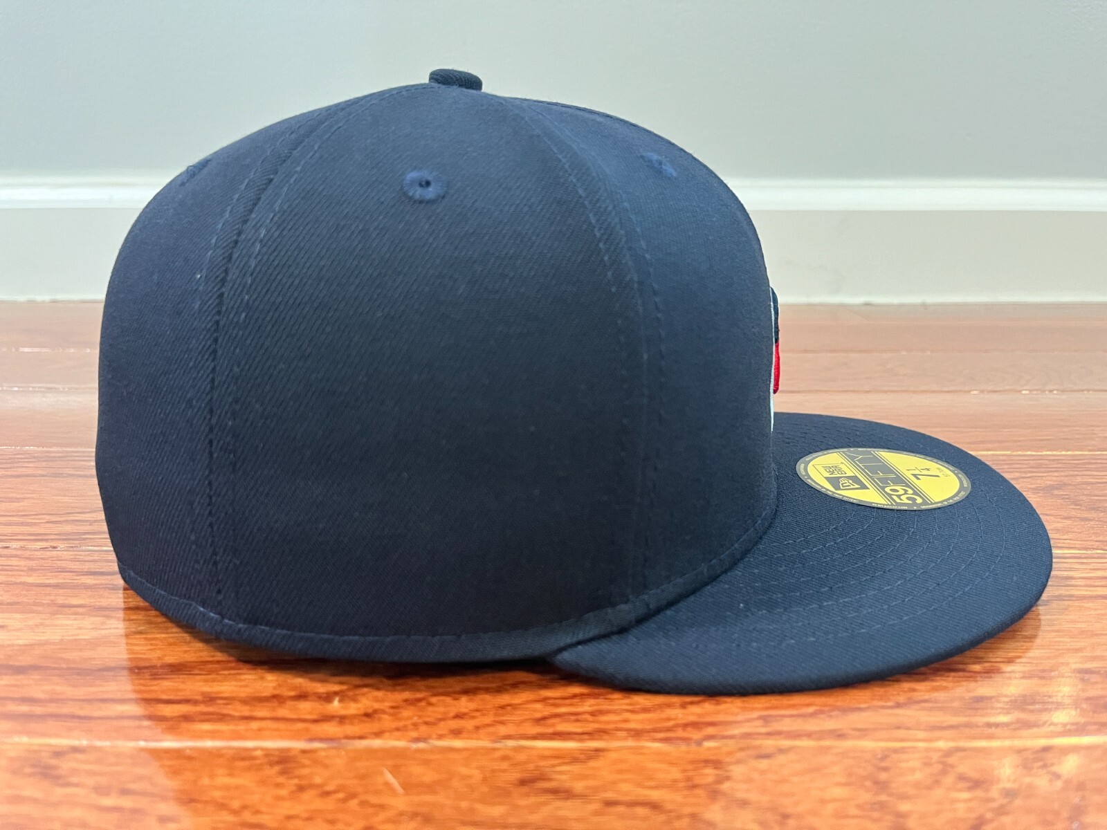 Cleveland Indians MLB Chief Wahoo Authentic on field New Era 59Fifty Hat – Navy