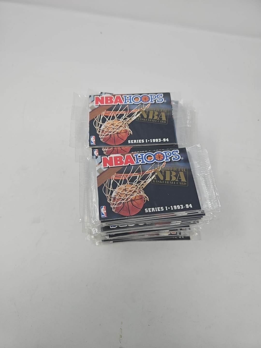 1993-94 NBA Hoops Series 1 Basketball Cards – 10 Factory Sealed Packs B007