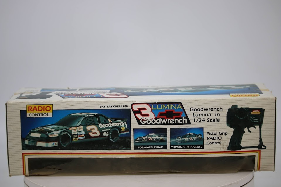 Dale Earnhardt Sr #3 RC Chevy Lumina 1/16 Scale New Boxed NASCAR