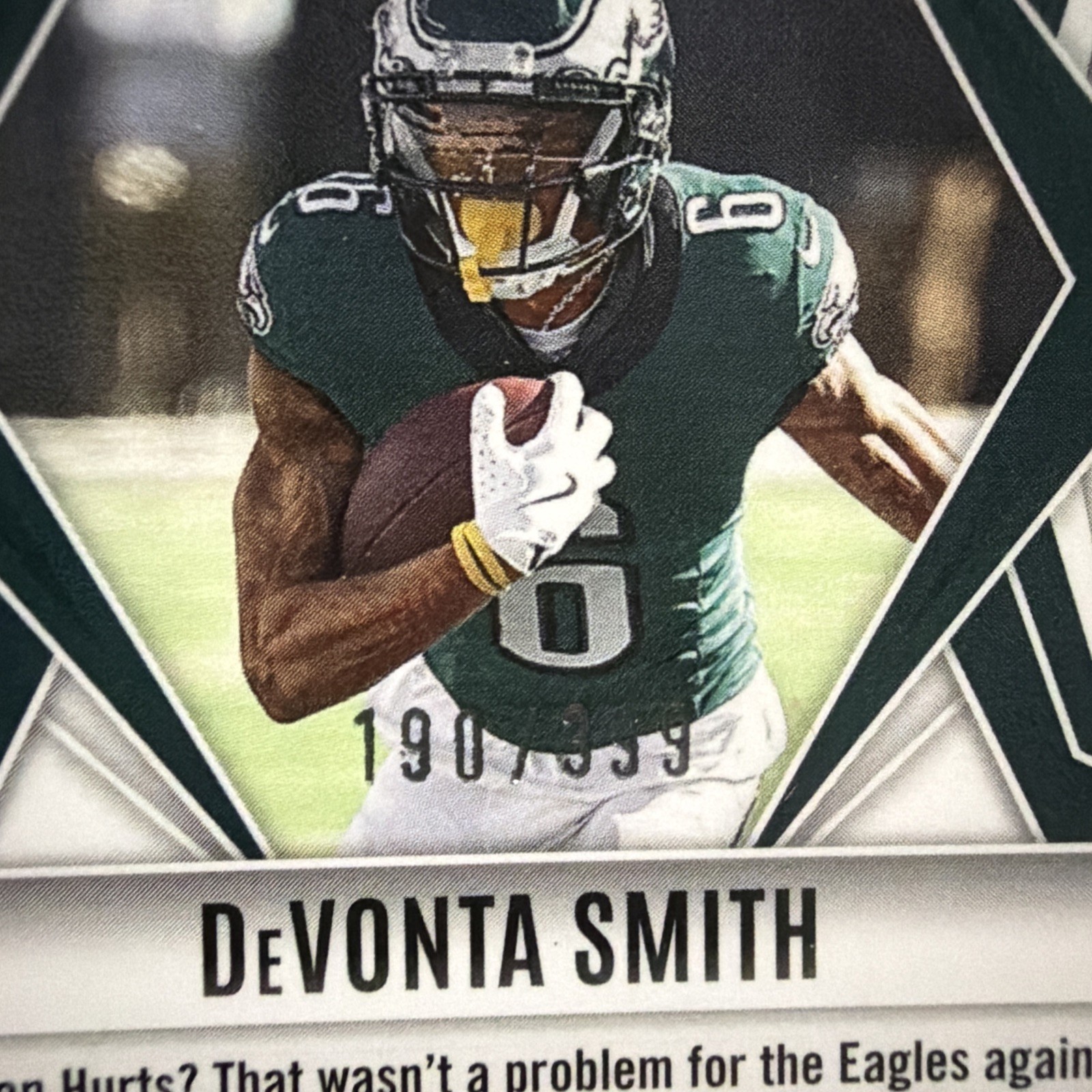 2025 Panini Phoenix – DeVonta Smith #12 Red Hyper /399 MINT Philadelphia Eagles!