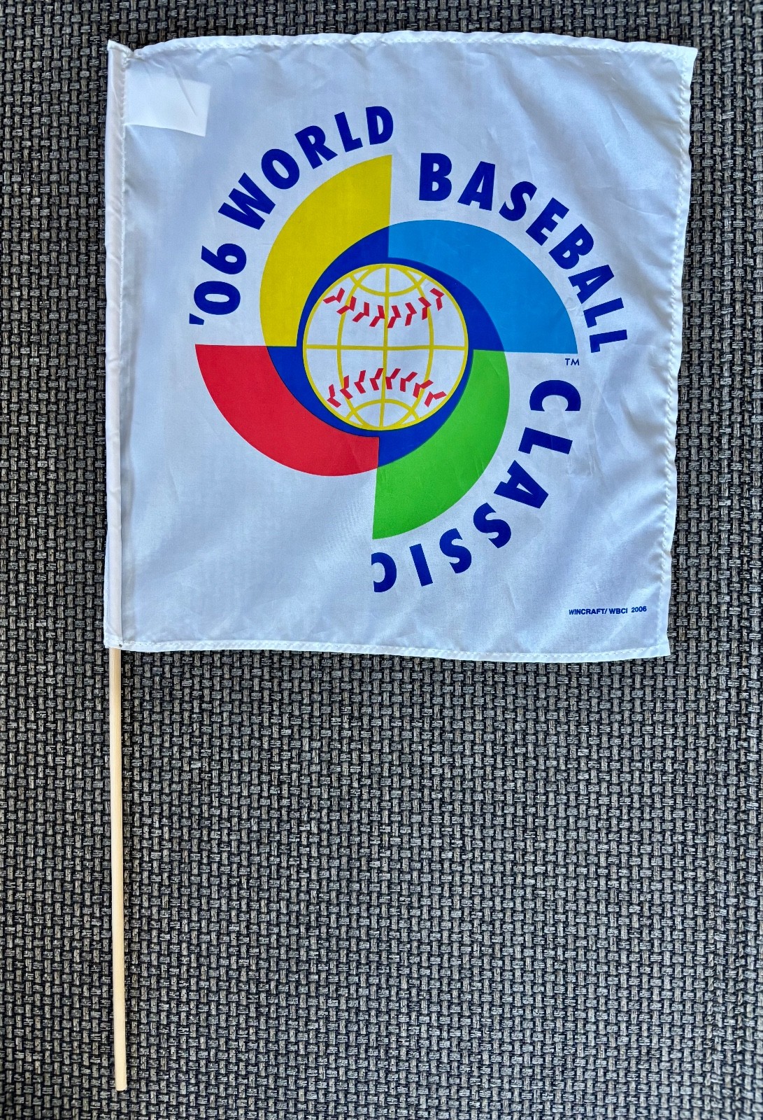 *RARE* NEW 2006 WORLD BASEBALL CLASSIC WBC Official Event FLAG w/ Wooden Handle