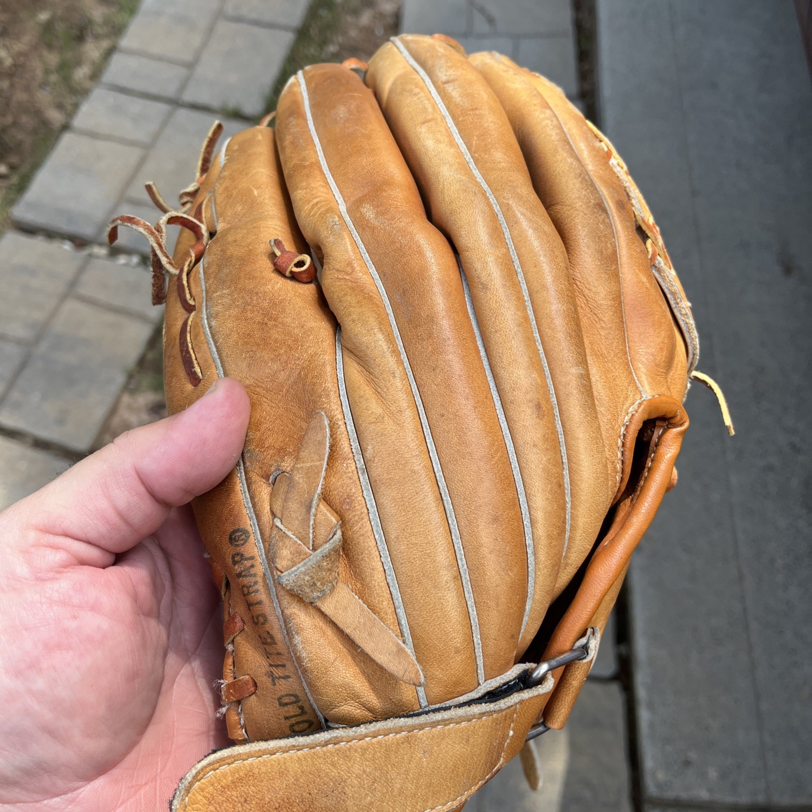 Wilson A2234 RHT Baseball Glove Mitt Dual Hinge Pro Style Ron Guidry size 12″