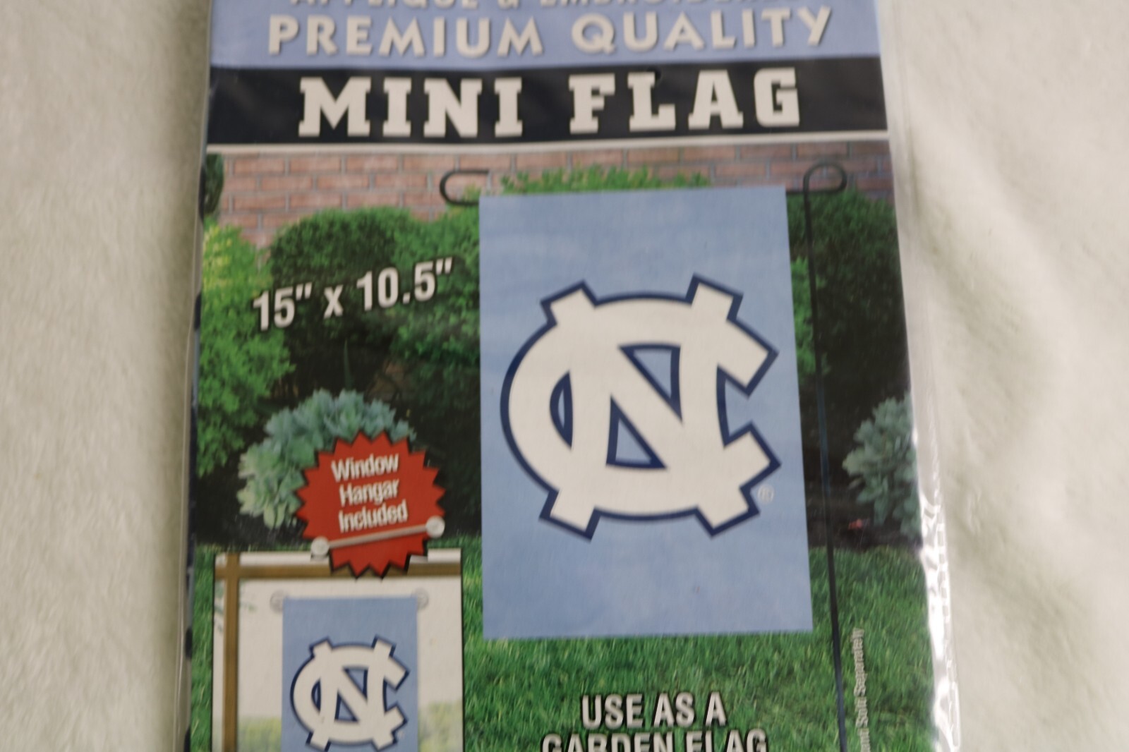 NORTH CAROLINA TAR HEELS NCAA PREMIUM MINI GARDEN FLAG 15 X 10.5 New In Package