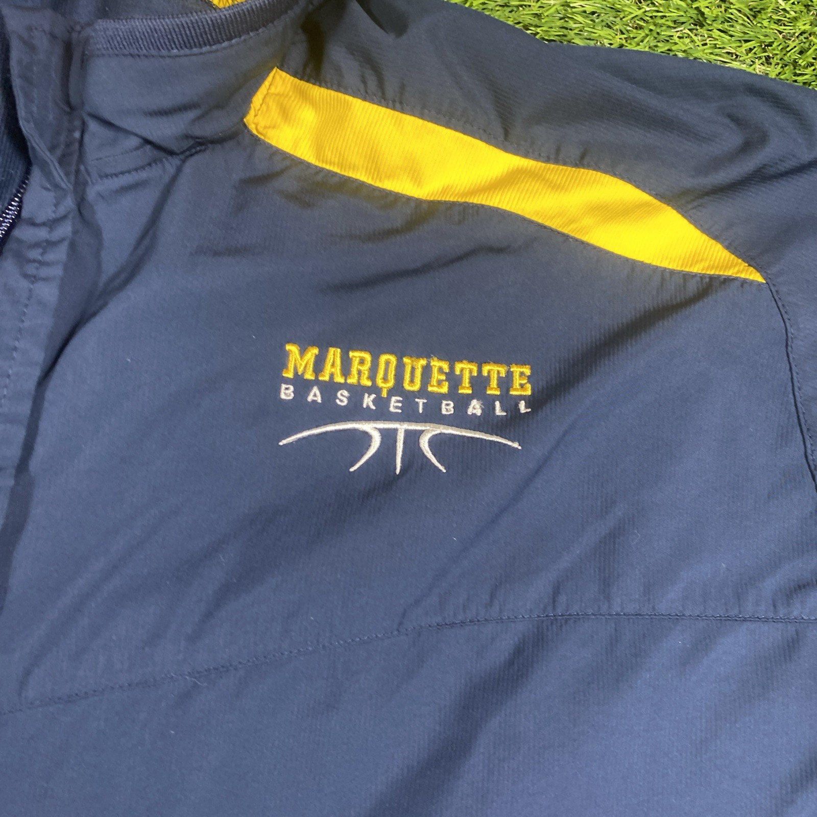 VTG Marquette Golden Eagles Basketball Nike Jacket Mens 2xl NCAA Windbreaker