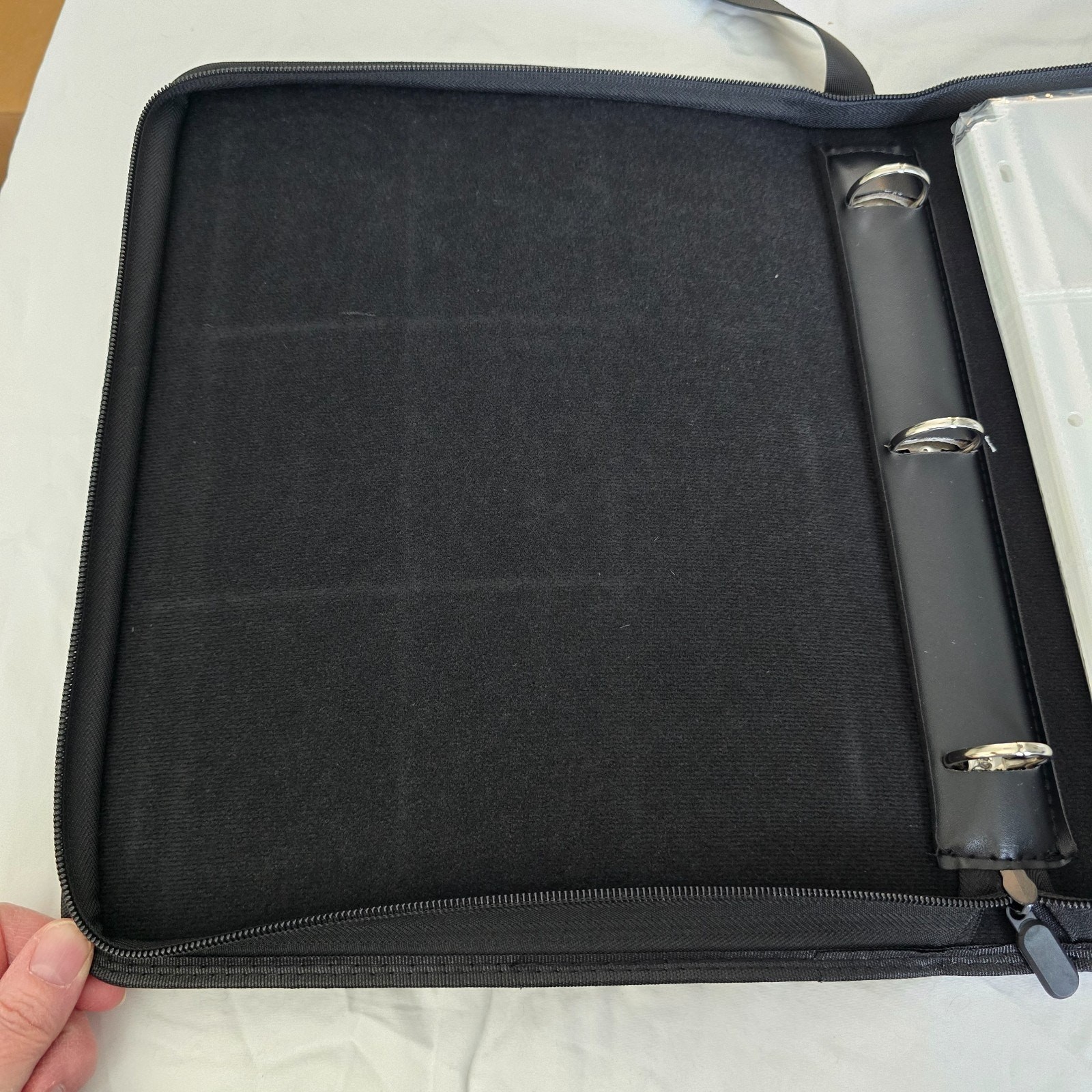 3 Ring Card Zipper Binder Holds Up to 900 Cards Black Faux Leather New
