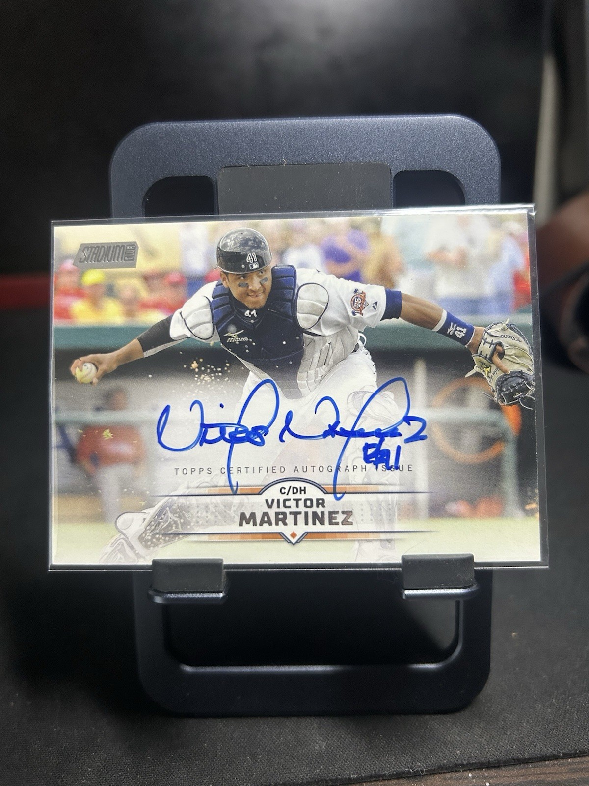 2025 Topps Stadium Club – Autographs Victor Martinez #SCBA-VM (AU)