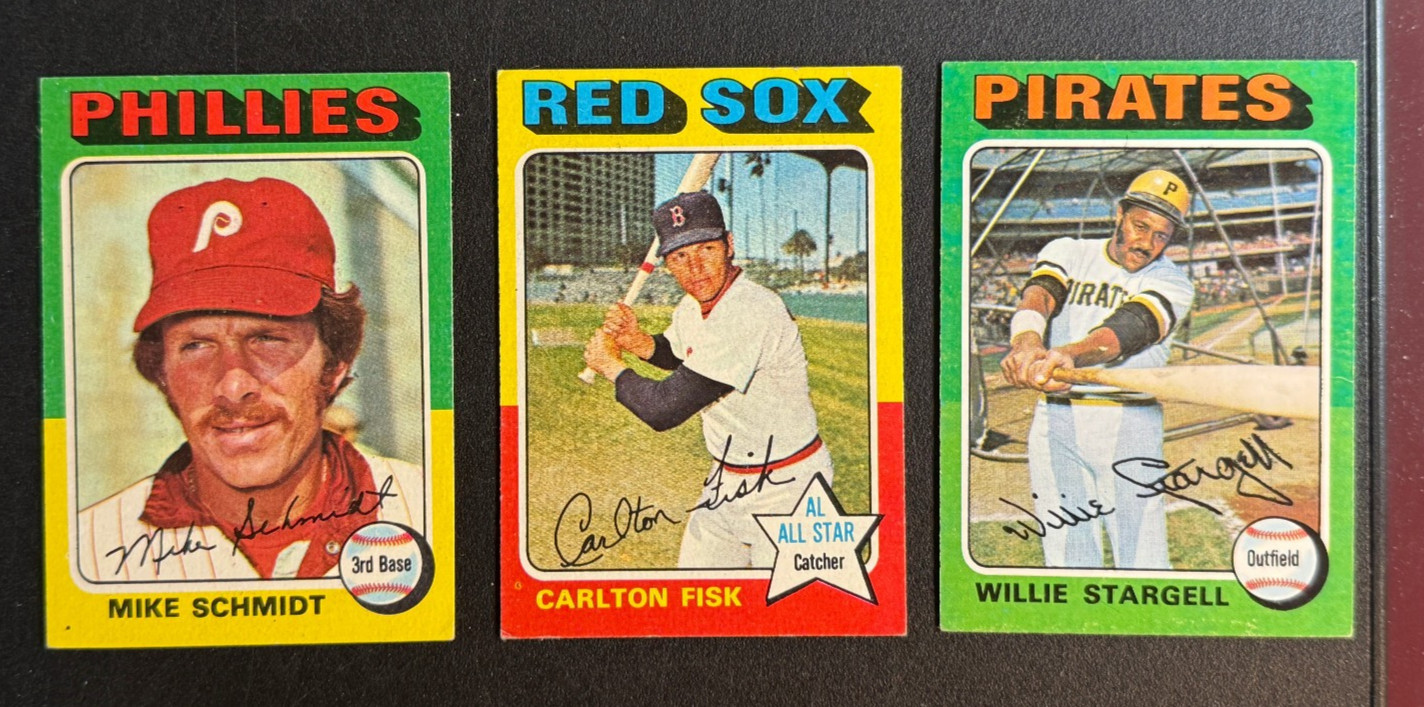 1975 Topps Baseball Complete Set. 660 Cards in Zip Binder. VG-EX