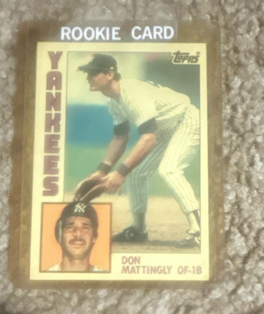 Topps 1984 Don Mattingly Rookie Card #8 New York Yankees