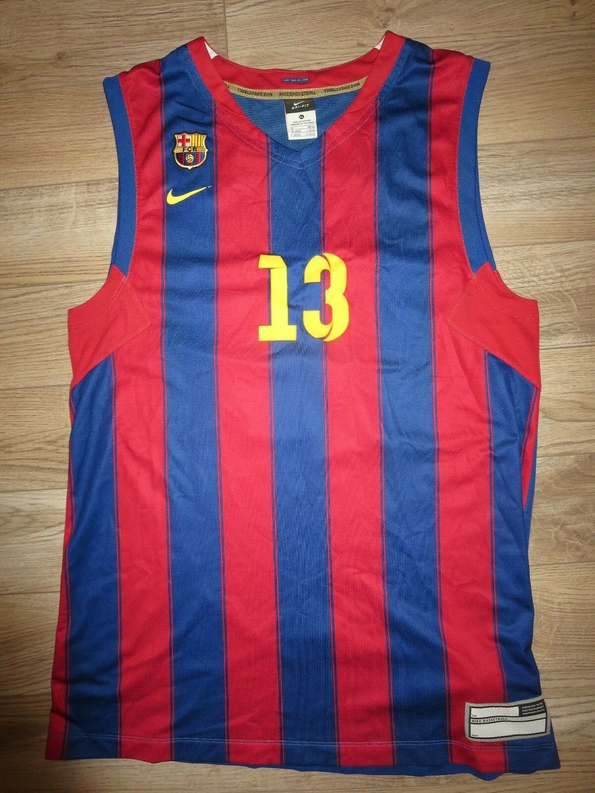 Guyette Jr #13 Spain Barca Barcelona Basketball Nike Jersey XL mens