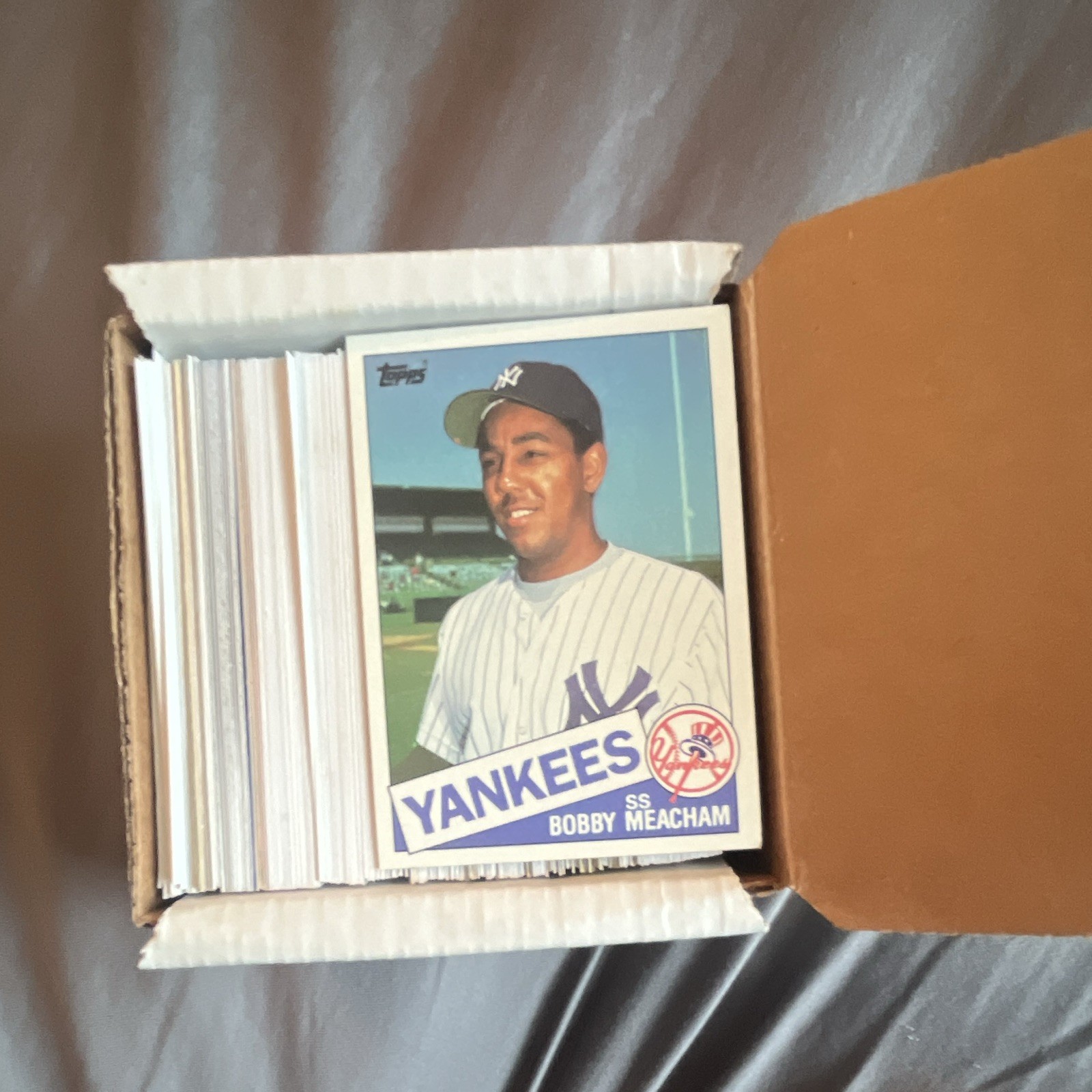 200 Random Baseball Cards Lot – BCW 200ct Standard Trading Card Storage Tuck Box