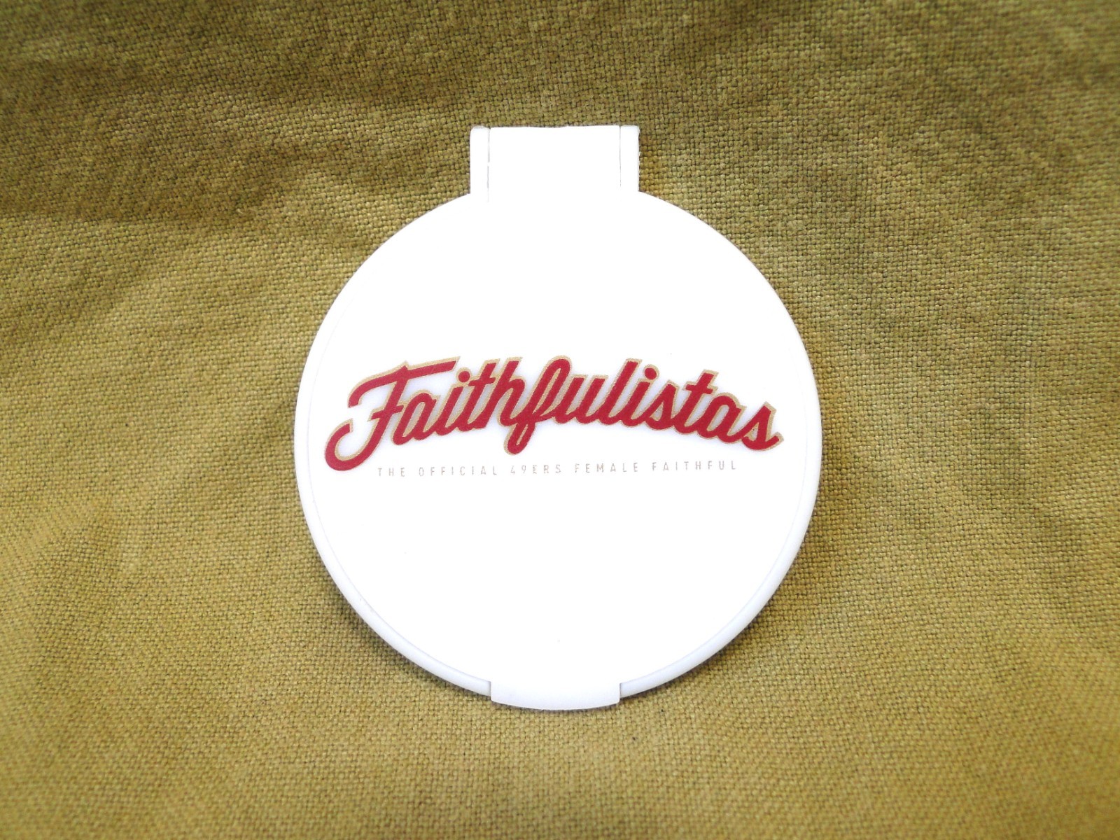 San Francisco 49ers: Faithfulistas Official 49ers Female Faithful Compact Mirror