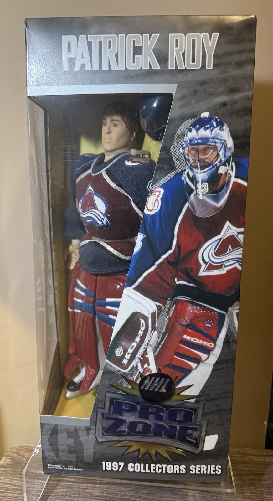 1997 NHL Pro Zone Patrick Roy Colorado Avalanche 12″ Action Figure Collector’s