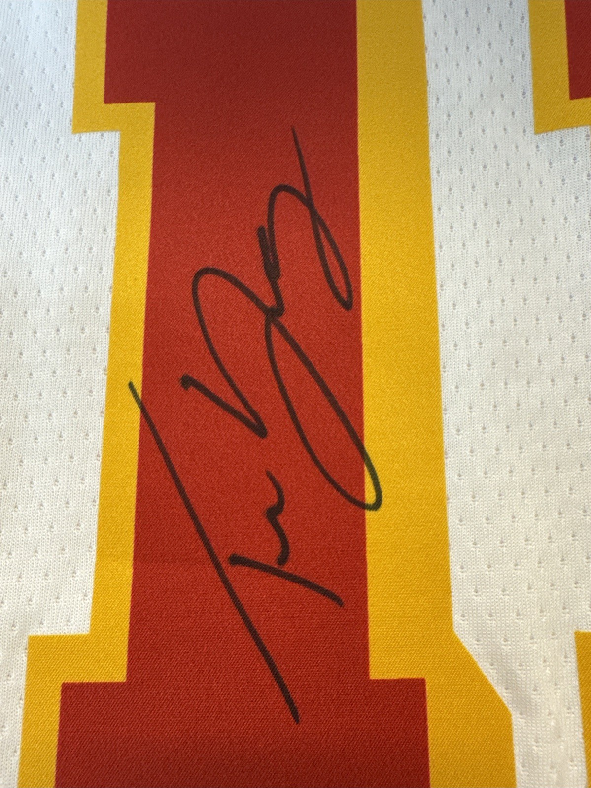 Trae Young Signed Atlanta Hawks Nike Swingman Jersey w/ tags Fanatics Cert