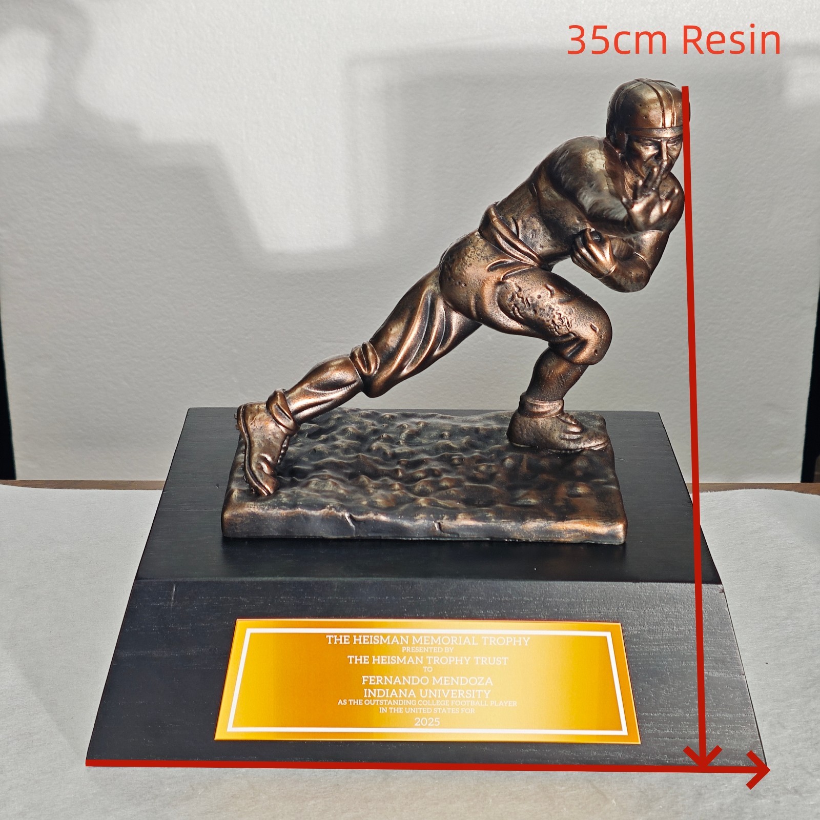 Indiana Hoosiers 2025 NCAA Heisman Trophy Replica 34cm Trophy Resin Version