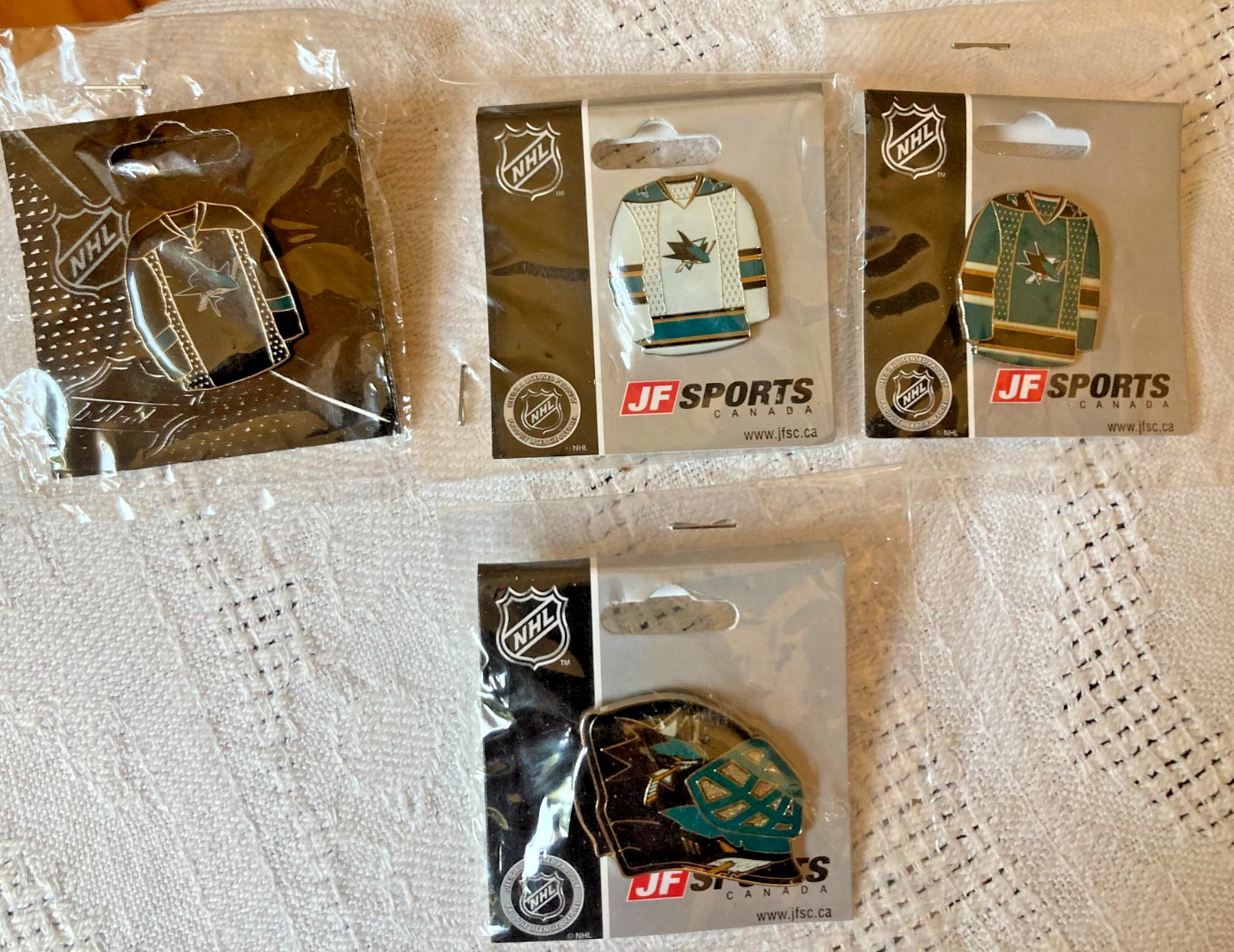 JF Sports Lapel Pins NHL San Jose Sharks Black & White Jerseys w/ Goalie Mask