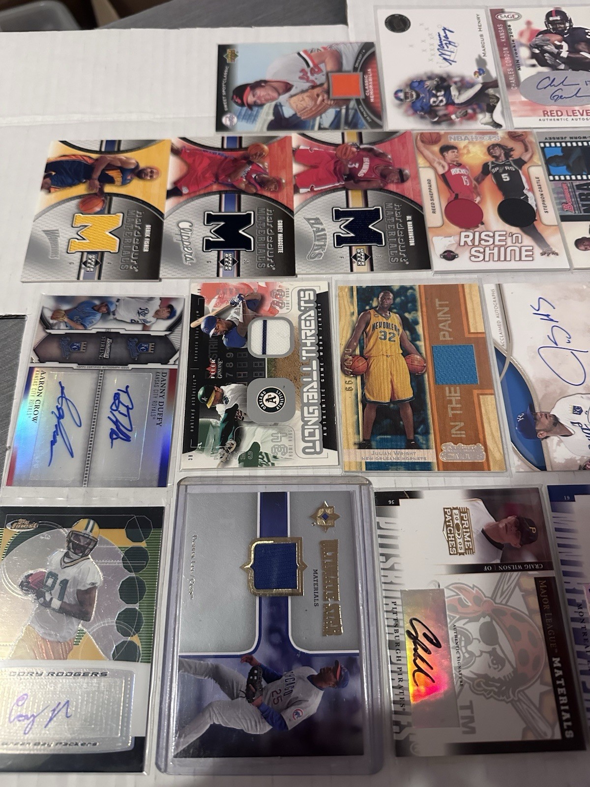 43 Card Lot Of Autographs And Jersey/Patch Card Memorabilia Lot. 3 Sports
