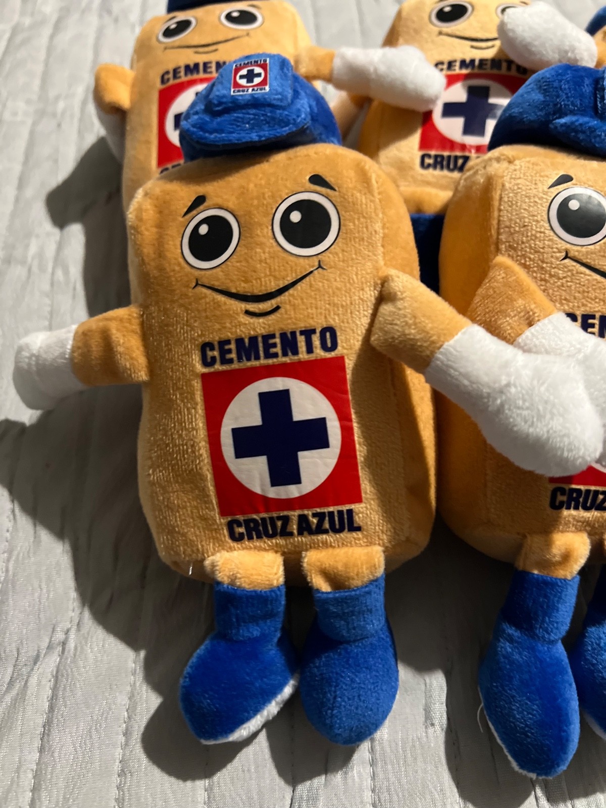 CRUZ AZUL KEYCHAIN STUFFED COSTALITO 7 INCH LLAVERO CHAMPIONS CUP 2025