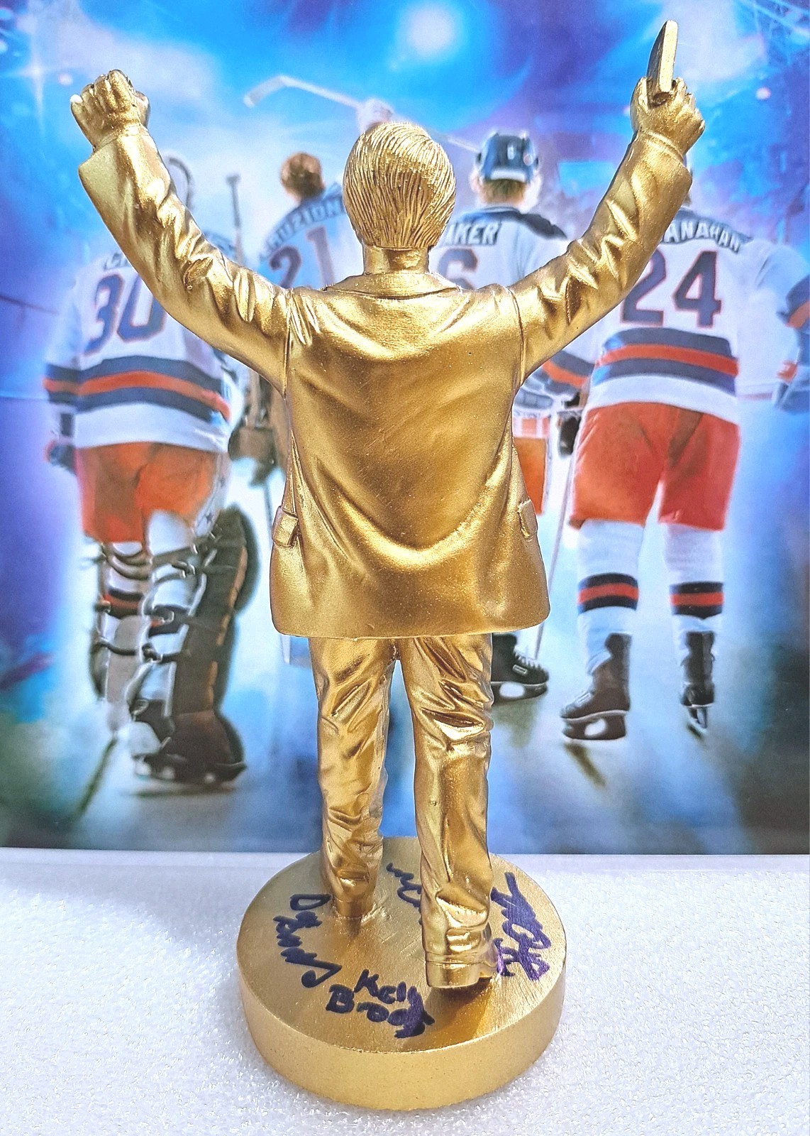 Miracle On Ice Herb Brooks Gold Statue Signed Special Event Lake Placid HB Arena