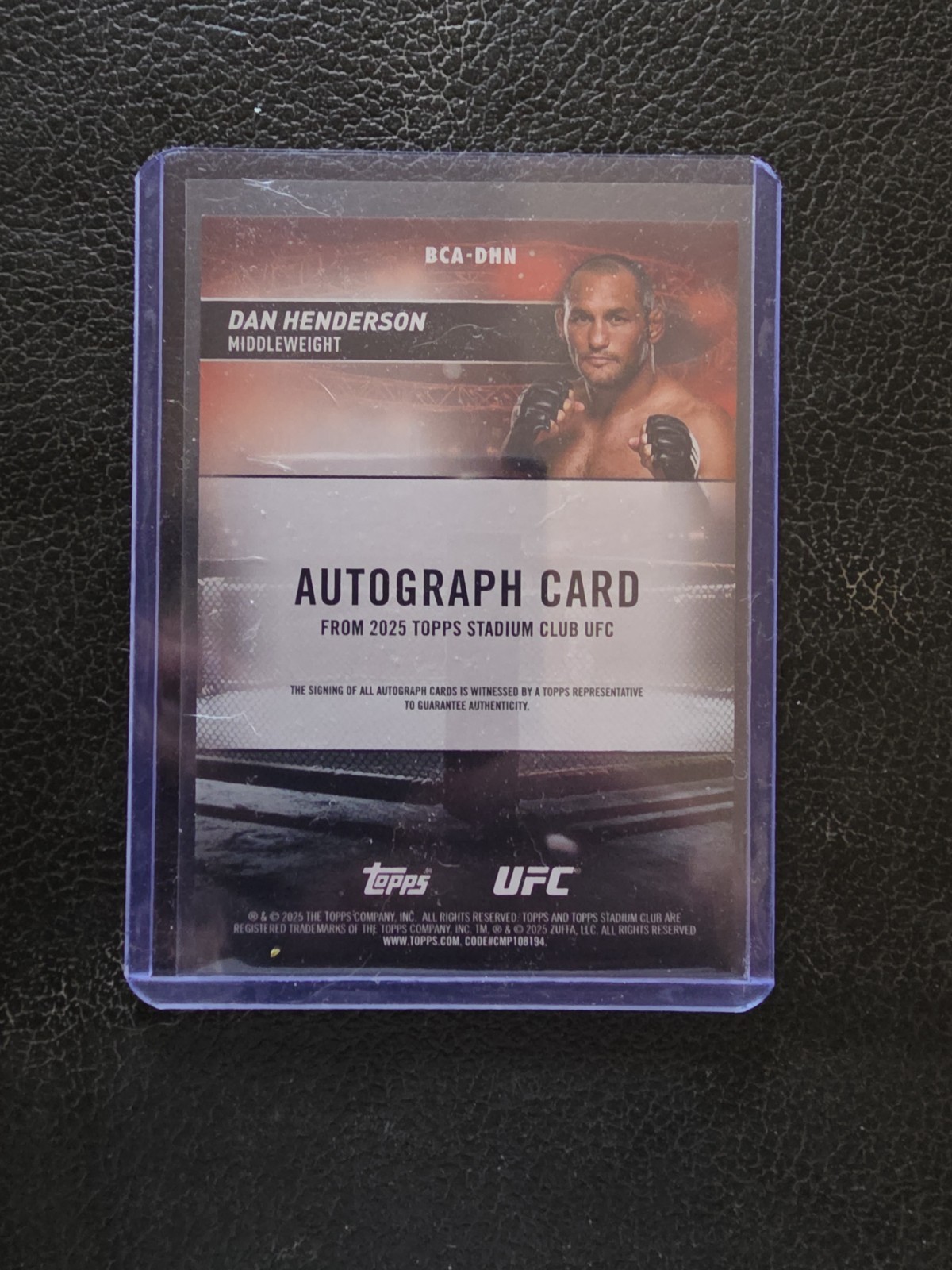 2025 Topps Stadium Club UFC – Autographs Dan Henderson #BCA-DHN (AU) (ON CARD)