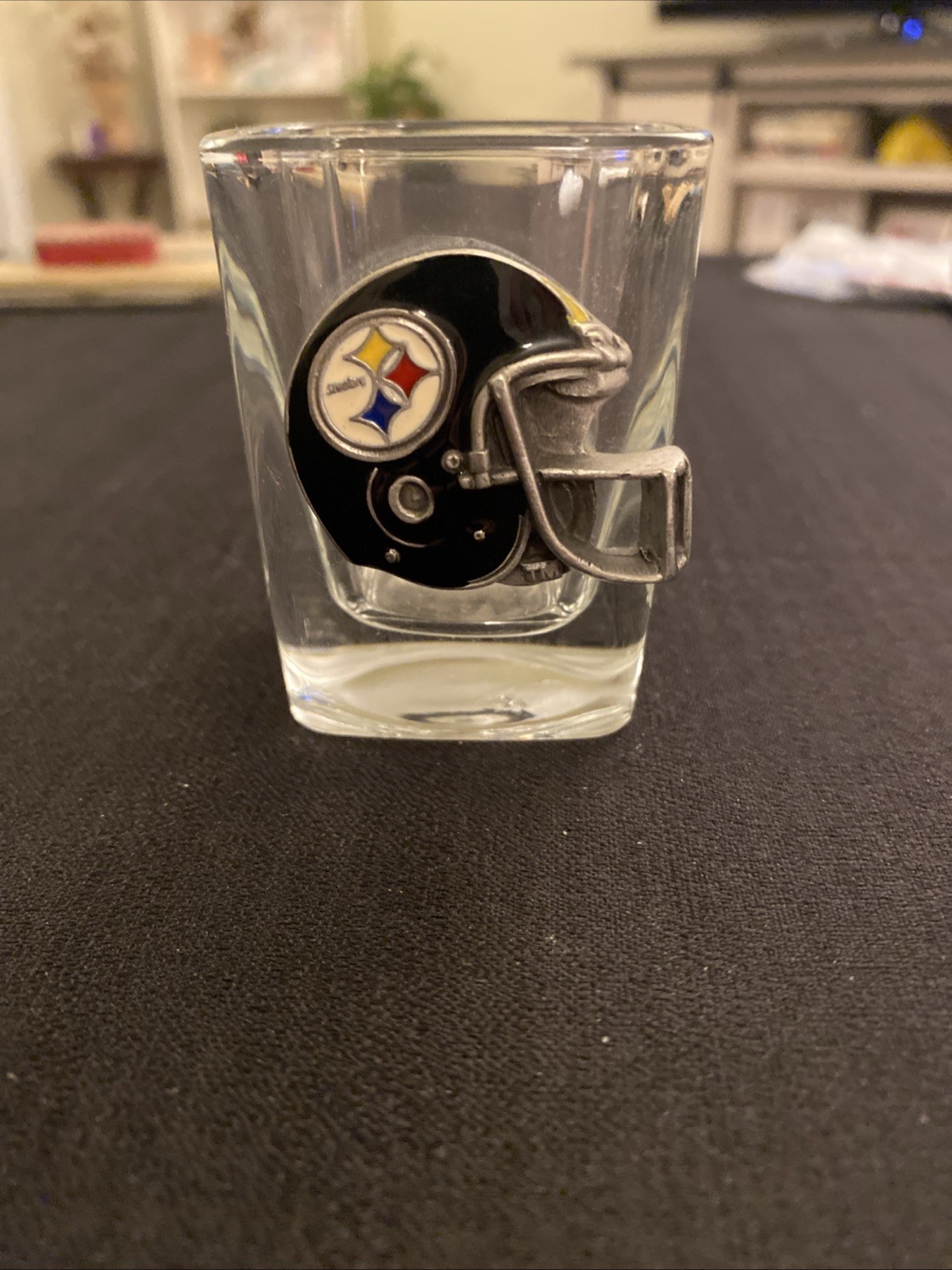 NFL PITTSBURGH STEELERS 2OZ SQUARE SHOT GLASS, UNIQUE METAL EMBLEM!
