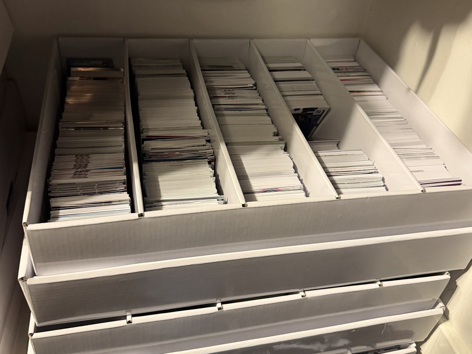 100 Card Lot – Random NFL Football Card Assortment – No Duplicates
