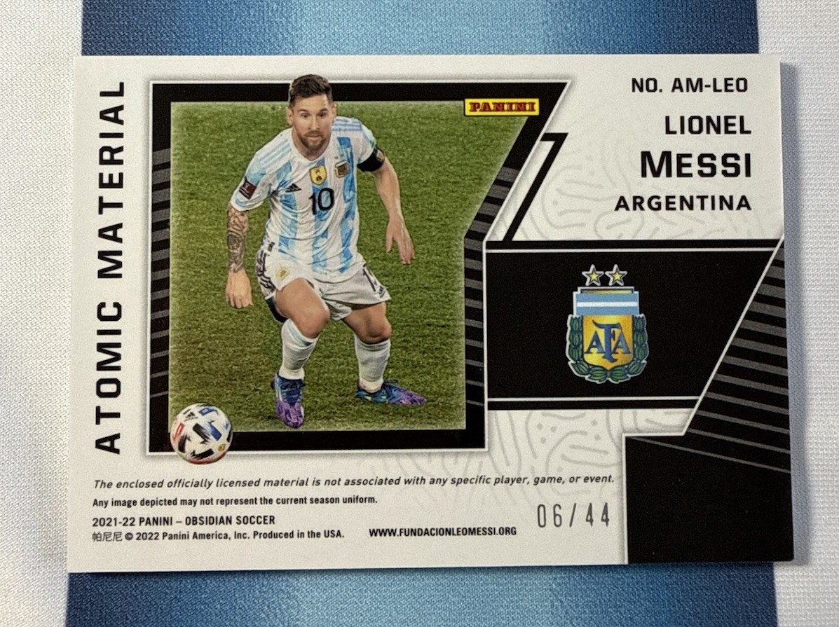 Lionel Messi 2021-22 Panini Obsidian Atomic Material Patch Relic Red Pulsar 6/44
