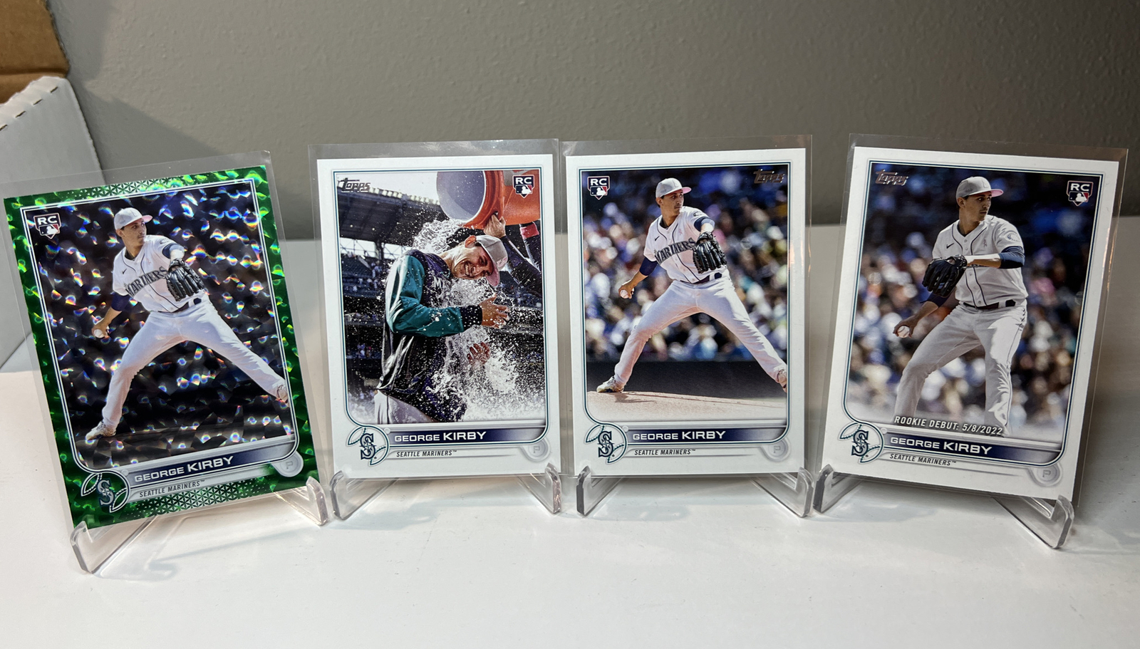 2022 Topps Update George Kirby RC #US207 Lot – SP, /499, Base RC, Rookie Debut