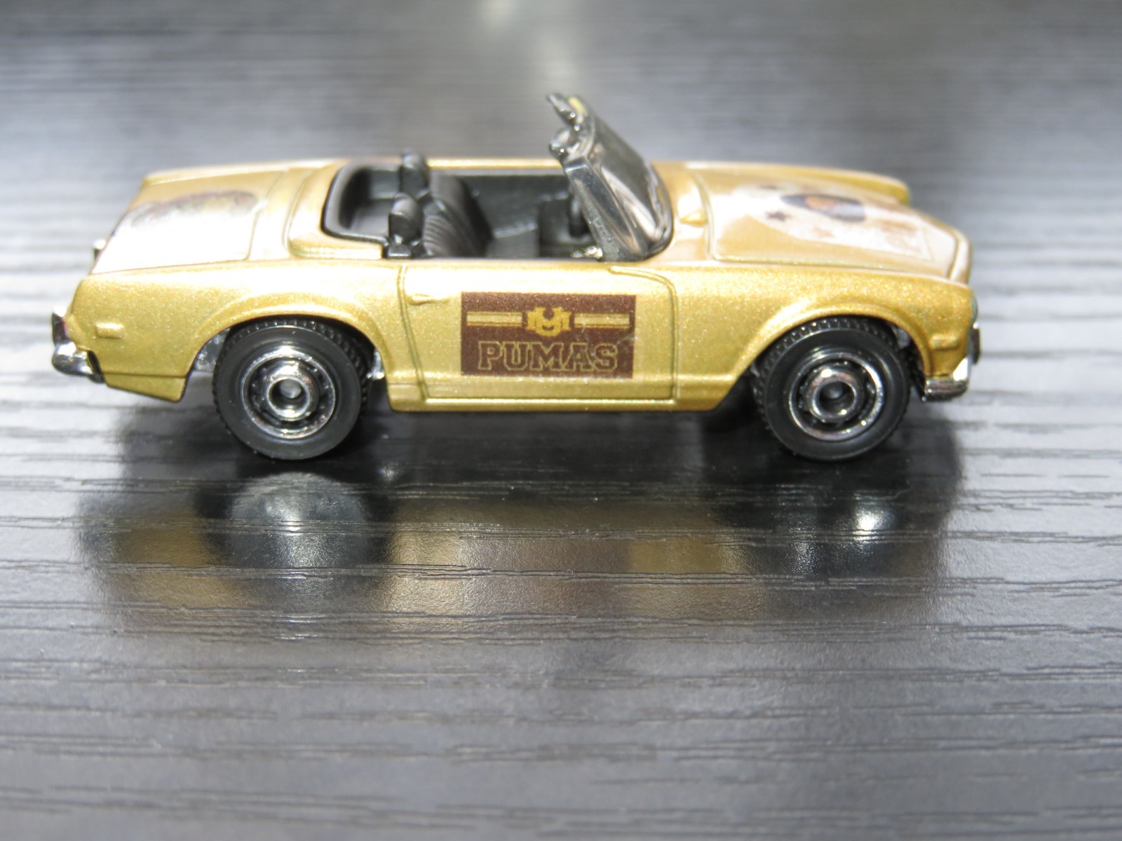 Hot Wheels – Matchbox with U.N.A.M. PUMAS Decals One-Of-A-Kind
