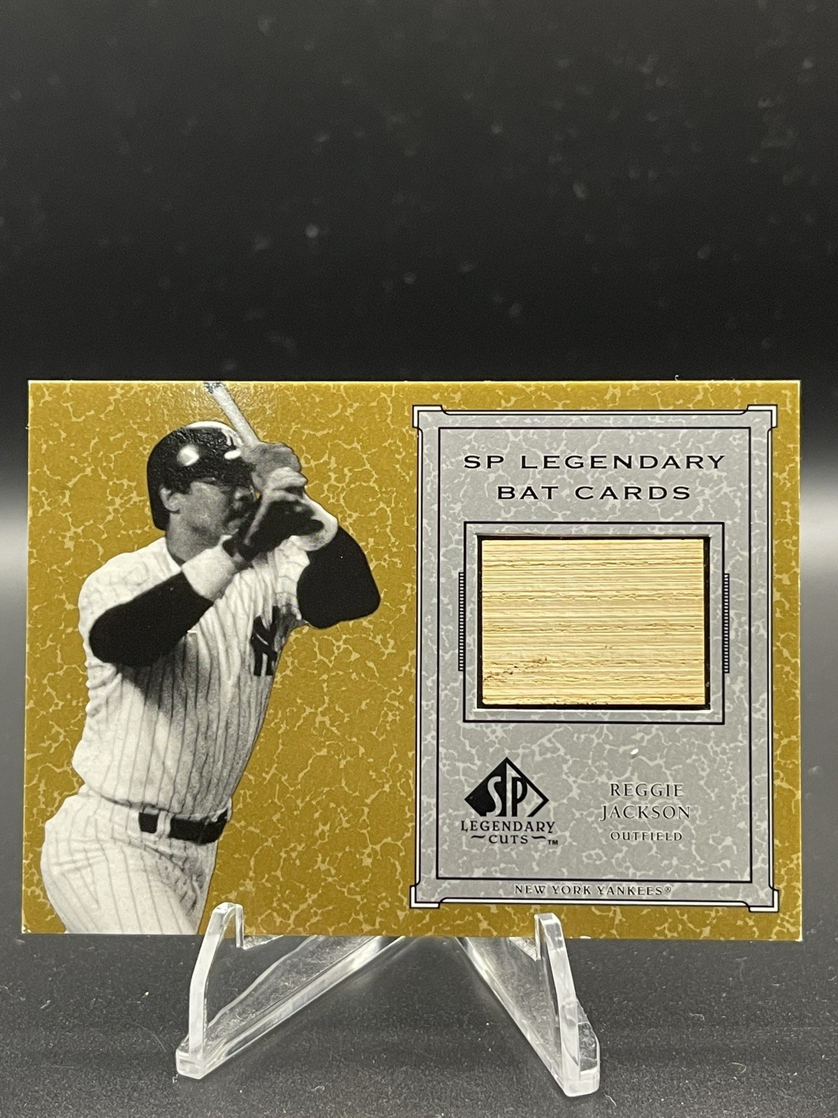 2001 SP Legendary Cuts Game Used Bat Relic Reggie Jackson New York Yankees #B-RJ