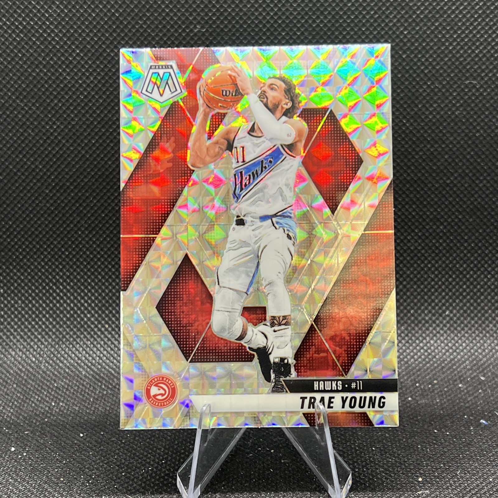 2024-25 Panini Mosaic Prizm Silver Trae Young #110 Hawks