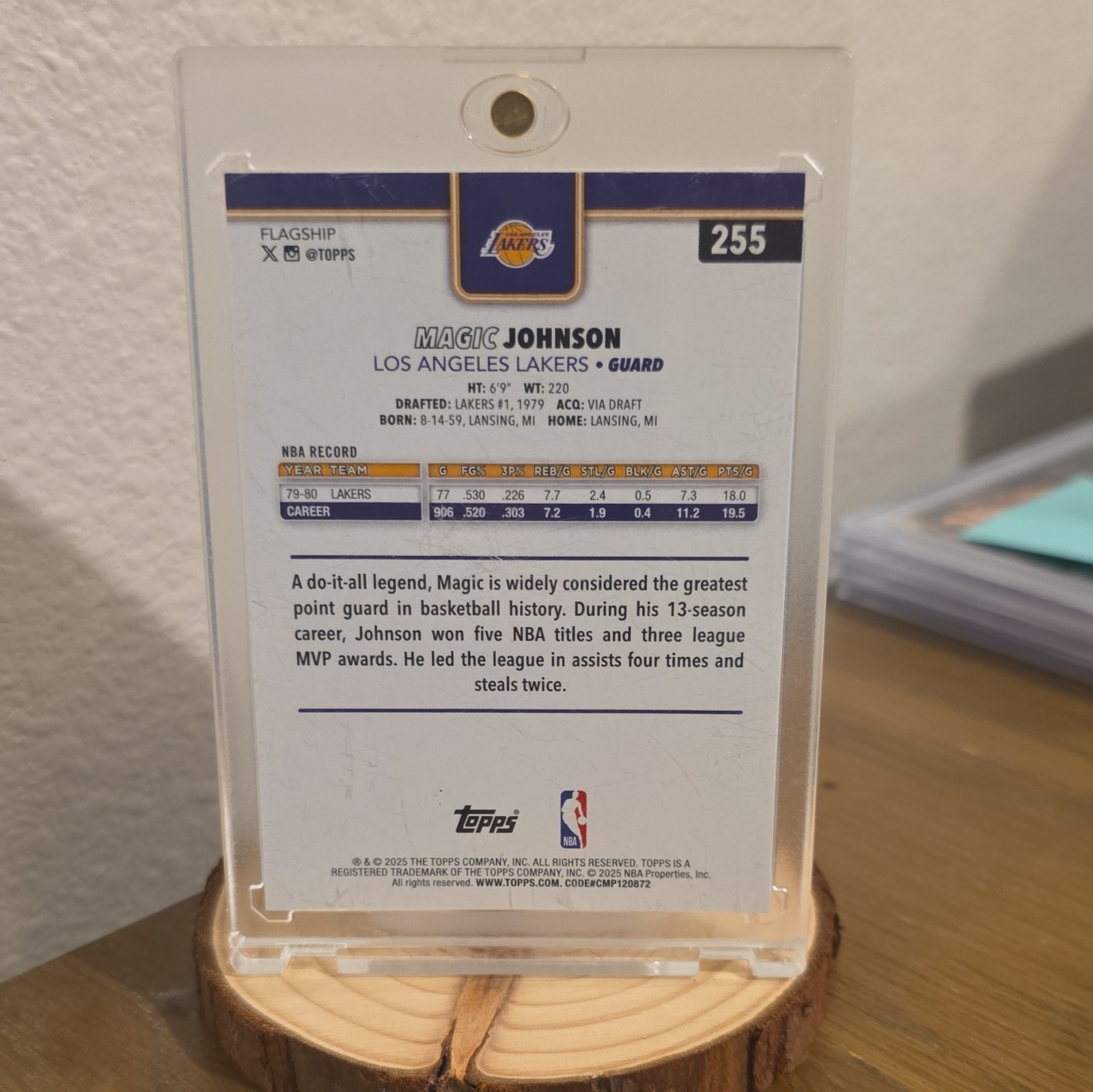 Topps 2025-26 Magic Johnson Los Angeles Lakers Gold Parallel /2025 #255