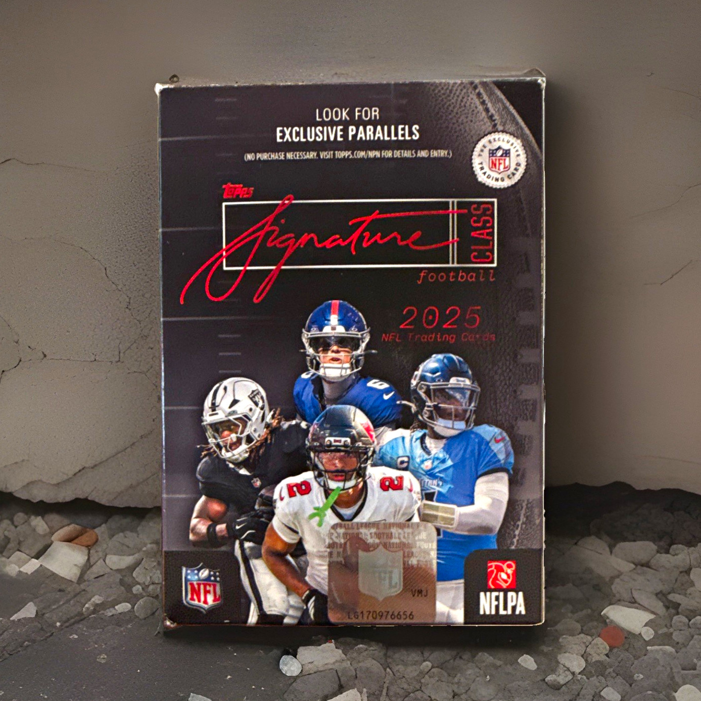 Topps 2025 Signature Class NFL Football Cards – Complete Base Set 1-100 GEM MINT