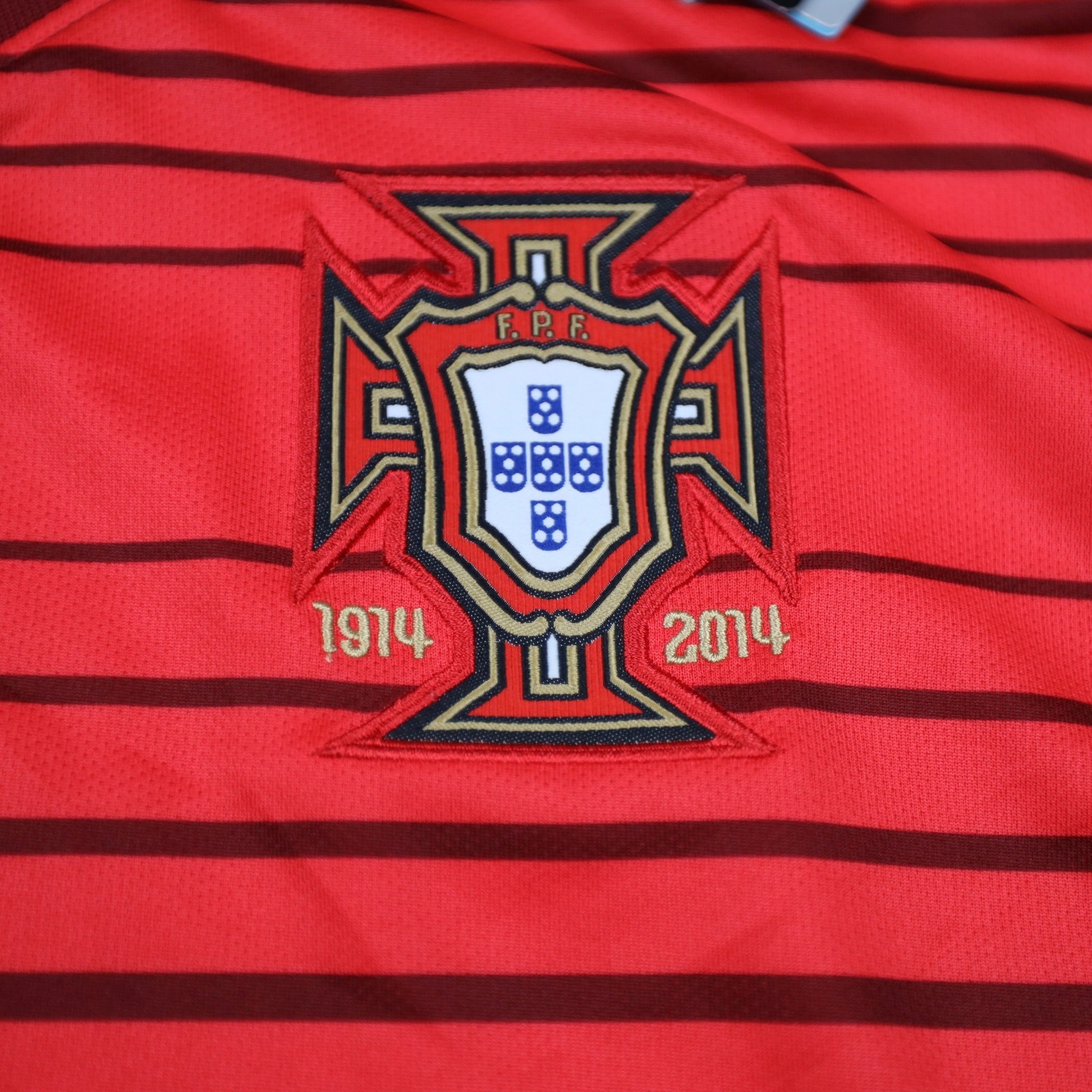 Portugal 2014/15 Home Nike Dri-Fit Soccer Jersey Men’s Large 577986-677