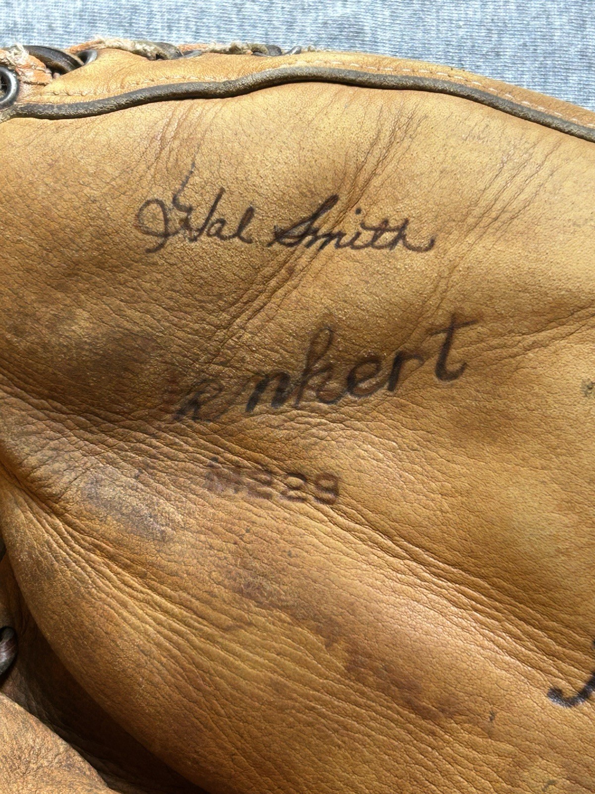 Vintage Baseball Catcher Glove Mitt Denkert M229 HAL SMITH Pro Maker Hinge Pad