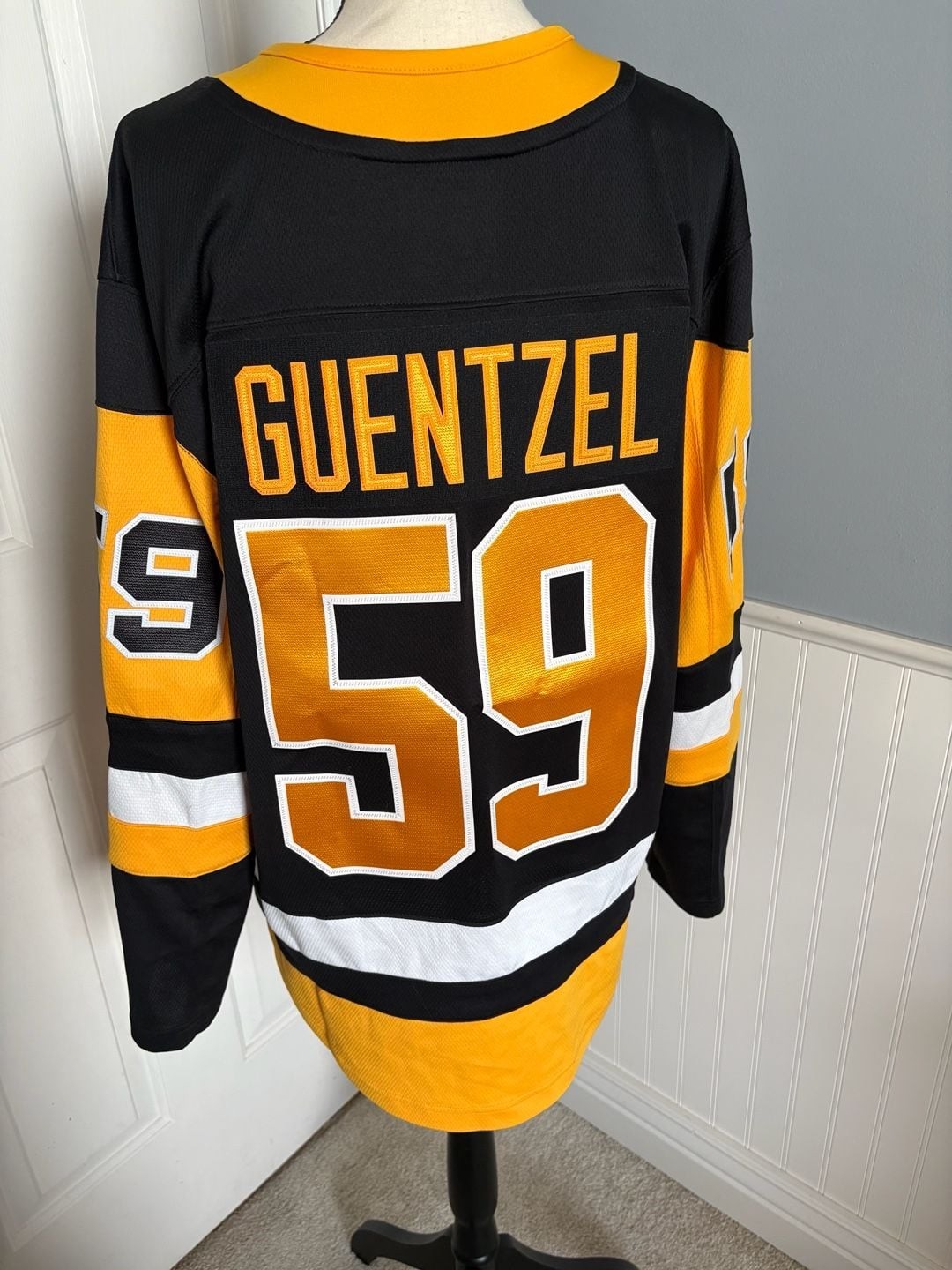 Jake Guentzel Fanatics Pittsburgh Penguins Home Breakaway Jersey Size Small