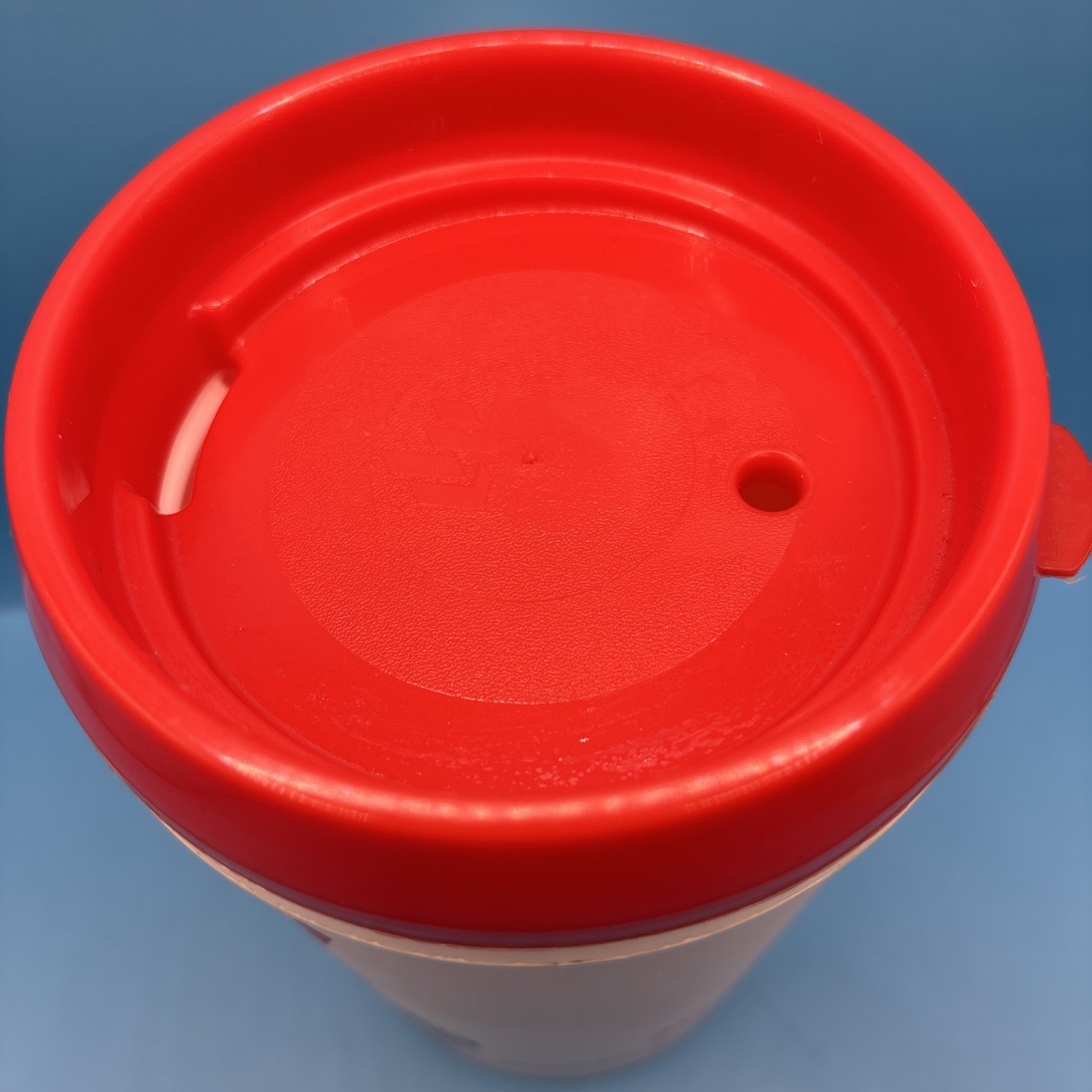 VTG 1994 Illinois State University “Thumbs Up” Reggie Redbird 22oz. Travel Mug