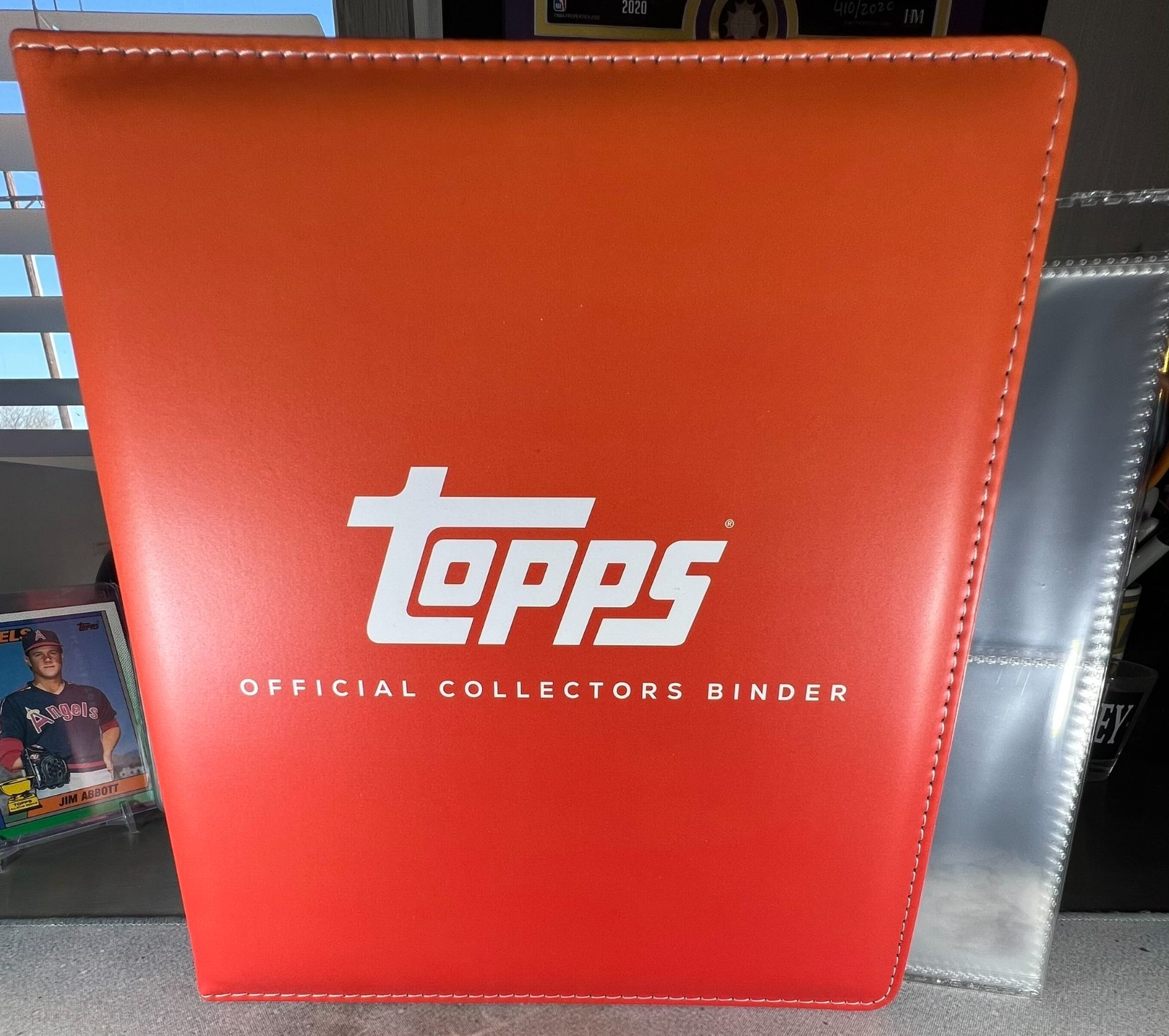 2026 Topps Collectors Binder With Sleeve Pages Included from Collectors Box NEW!