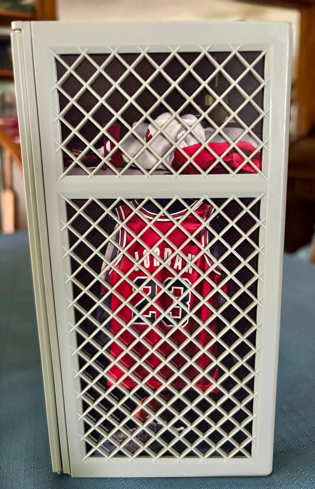1992 Upper Deck Michael Jordan Locker Collectable Used One hinge broken