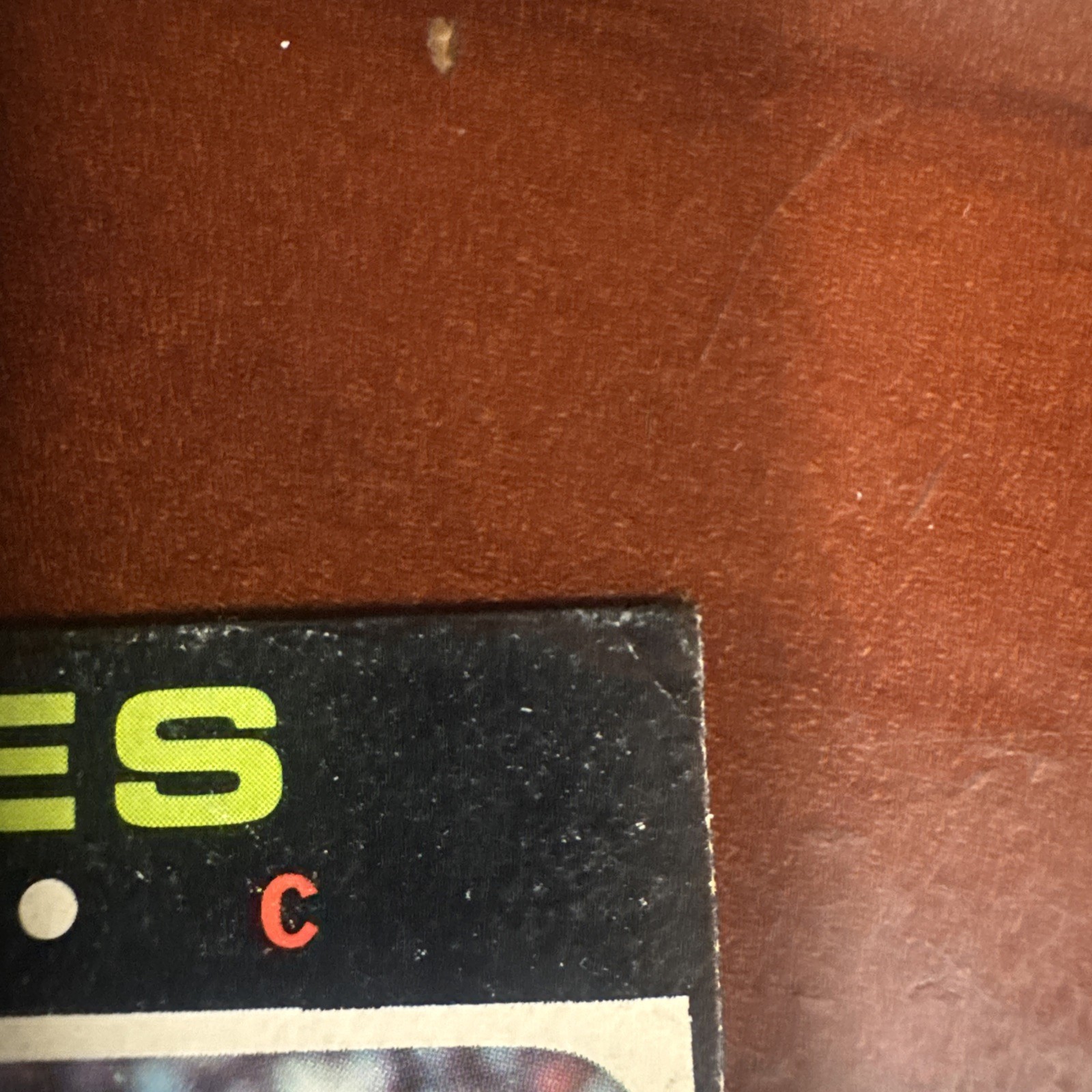 1971 Topps – Thurman Munson #5-crease&wear on corner,black ink on corner.