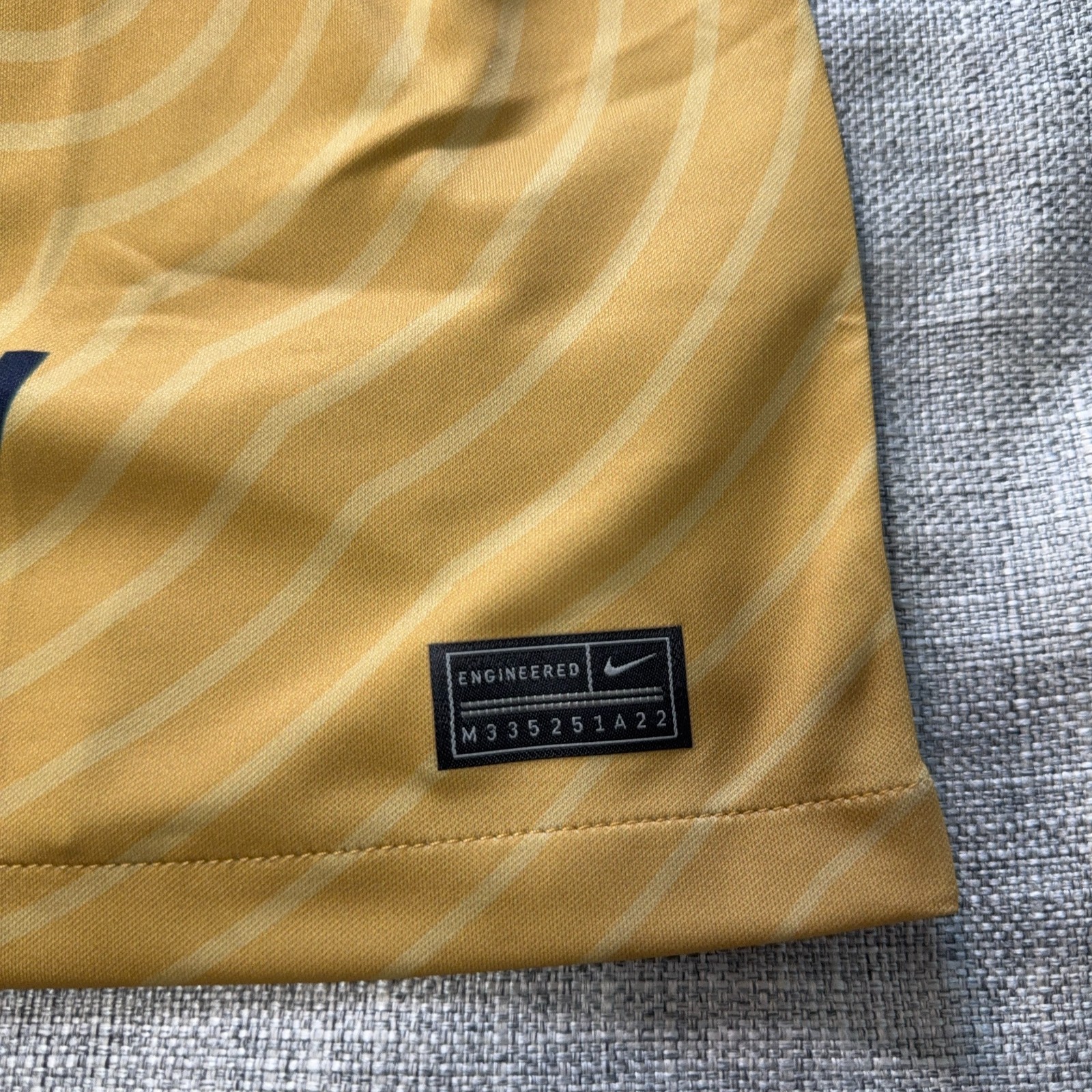 Nike Pumas UNAM 2022/23 Away Jersey Men M Gold Navy Liga MX DJ7683-711 Category